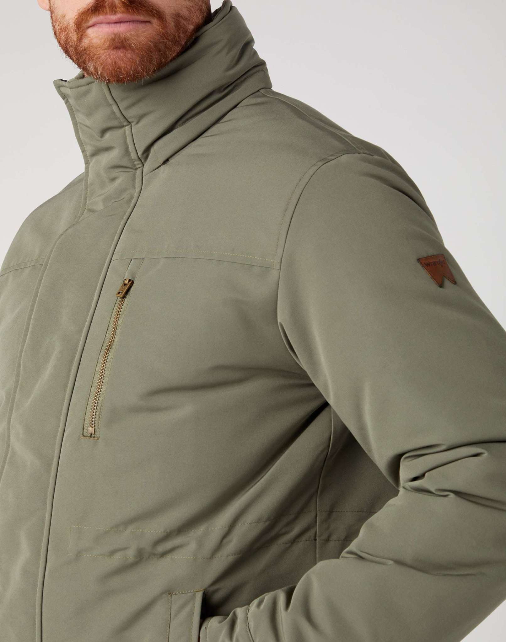 Bodyguard Jacket in Dusty Olive Vestes Wrangler   