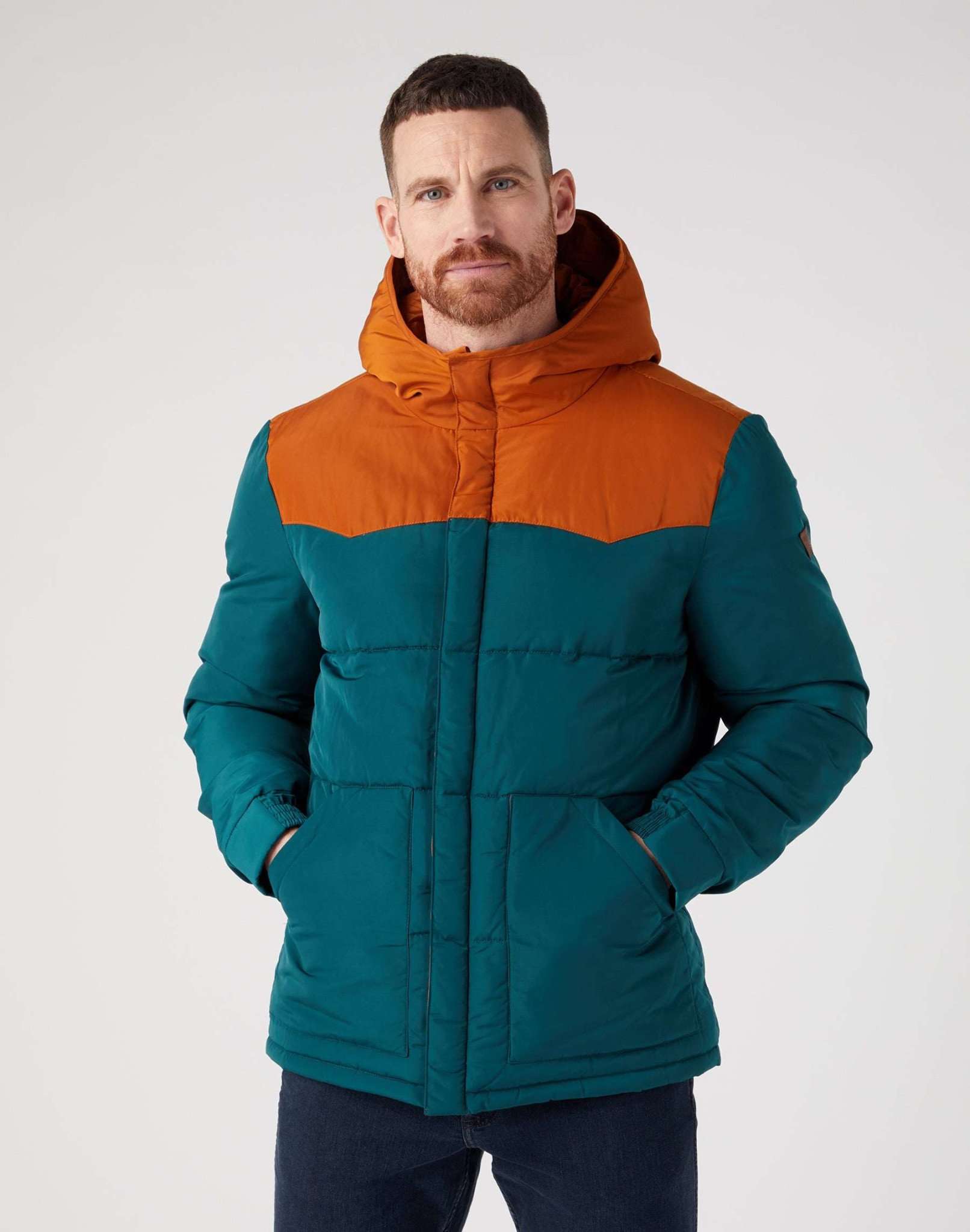 Puffer Jacket in Dark Matcha Vestes Wrangler   