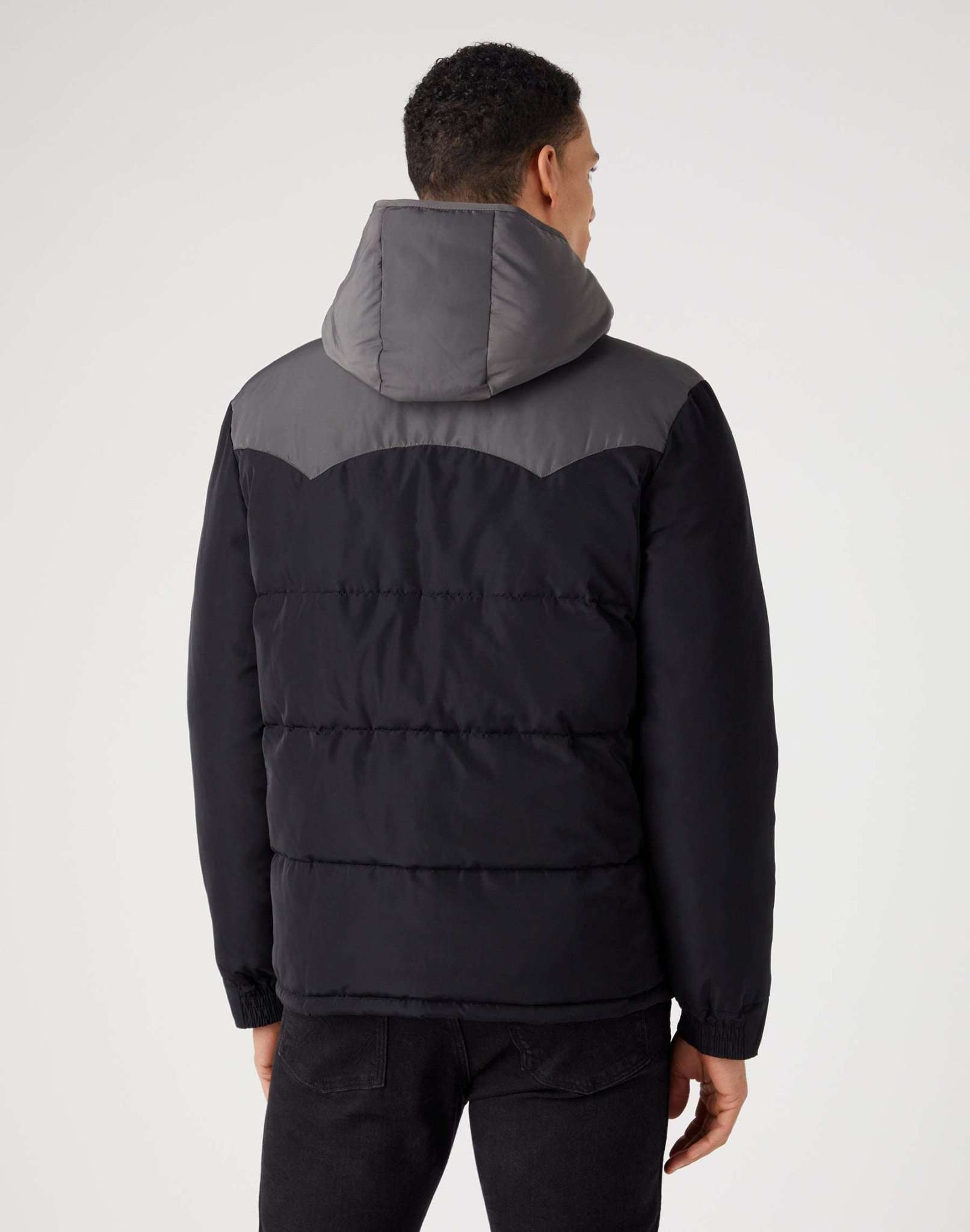 Puffer Jacket in Black Vestes Wrangler   