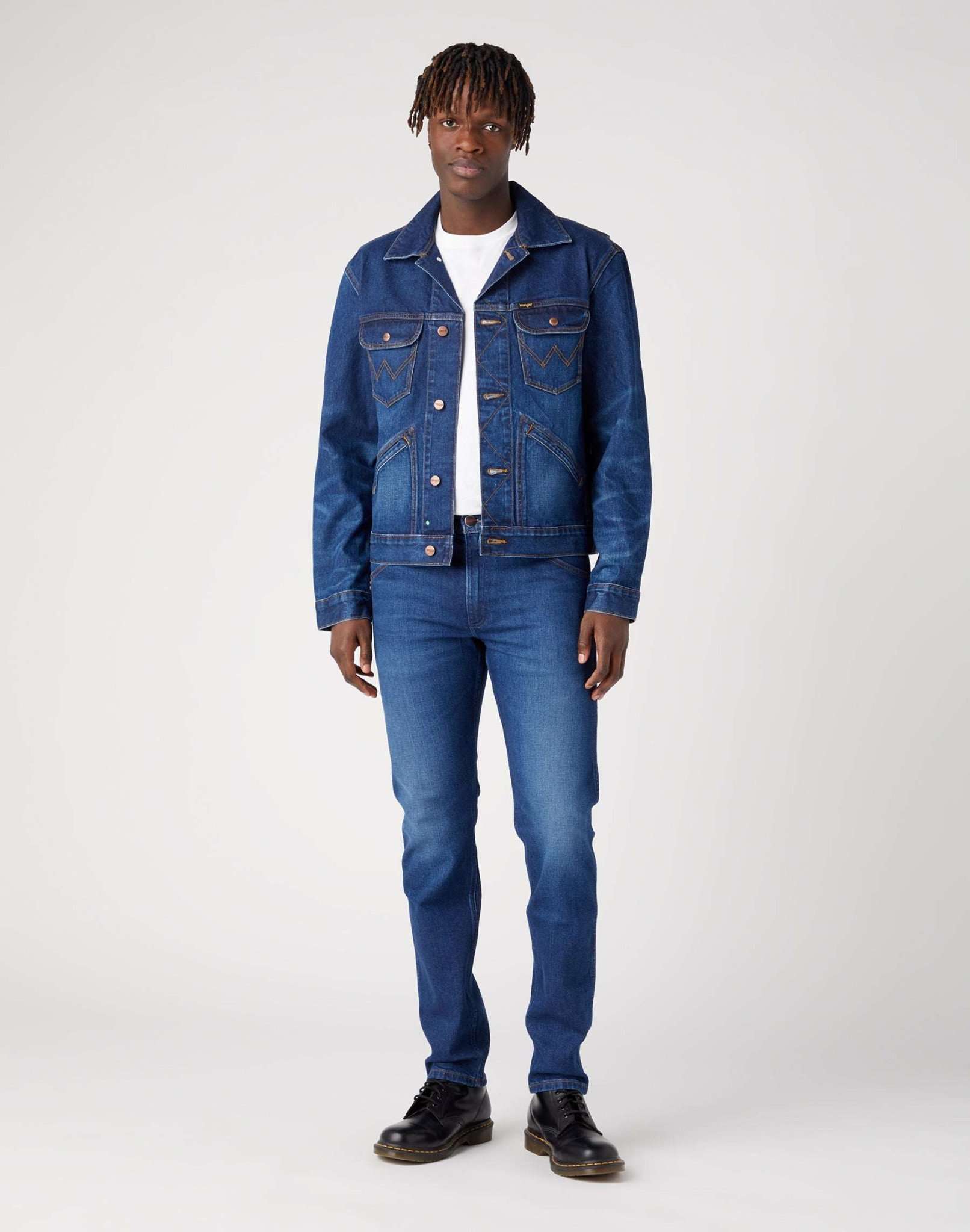 124Mj dans Far Away Vestes Wrangler   