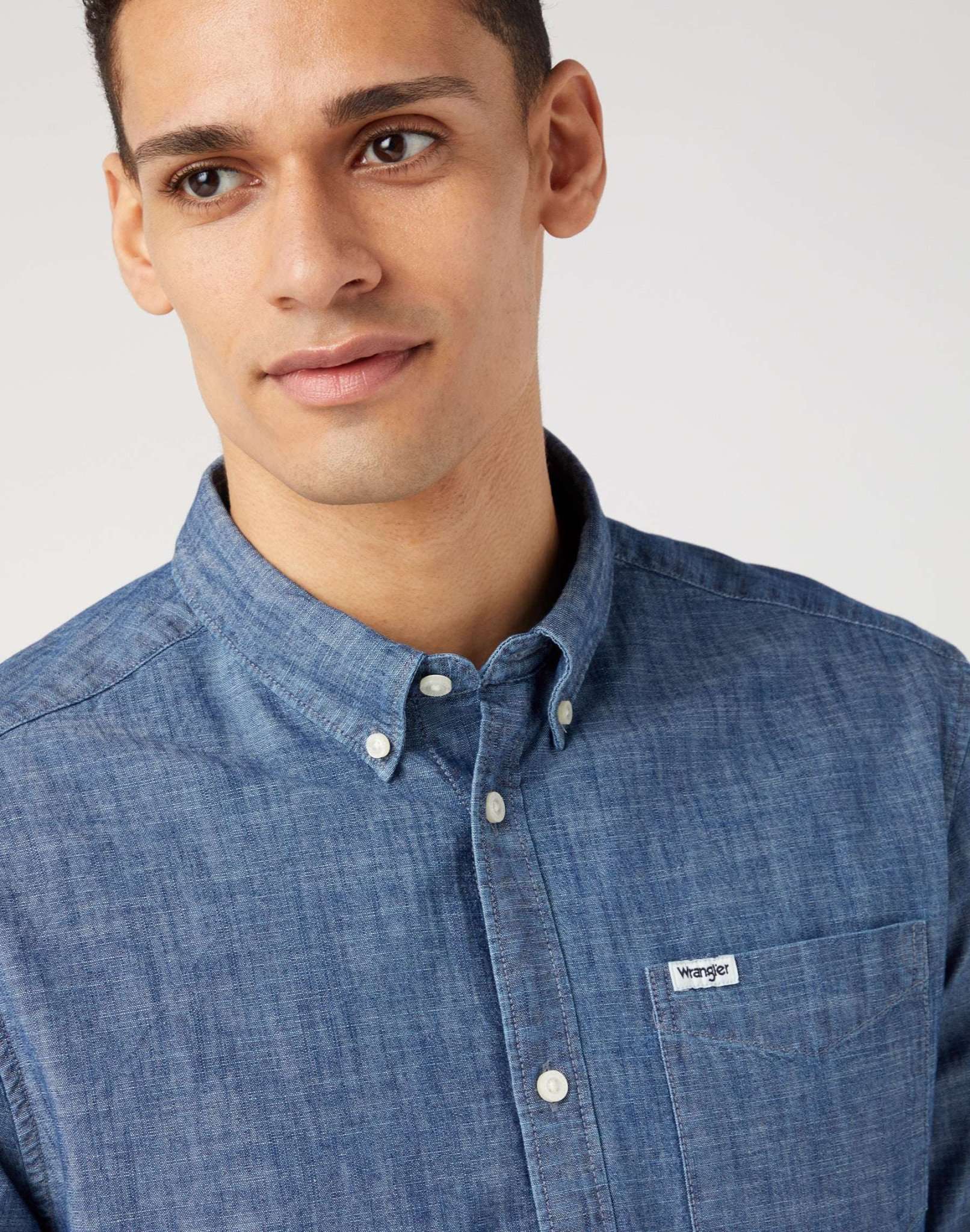 LS 1 Pocket Button Down Shirt in Dark Indigo Chemises Wrangler   