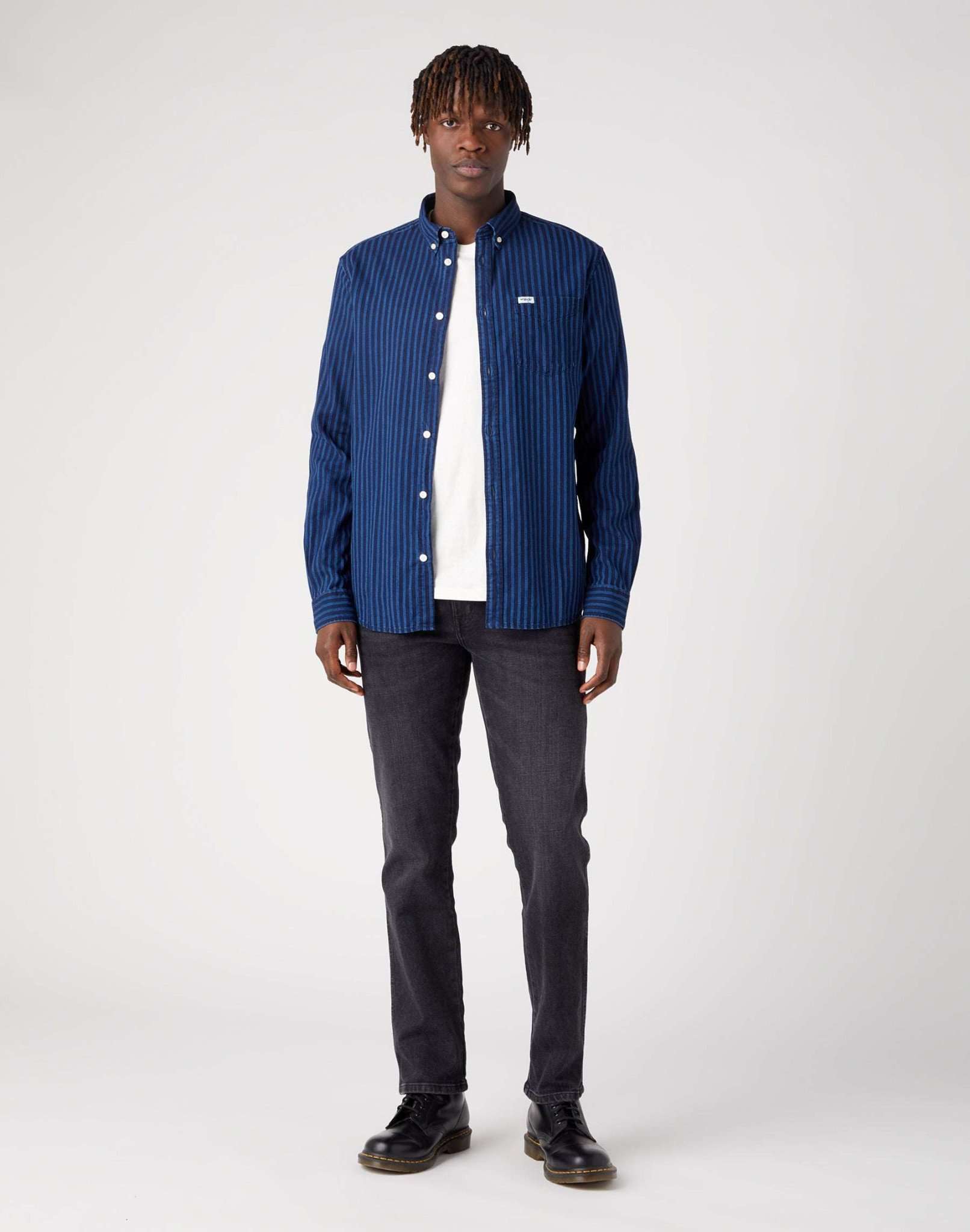 LS 1 Pocket Button Down Shirt in Mid Indigo Chemises Wrangler   