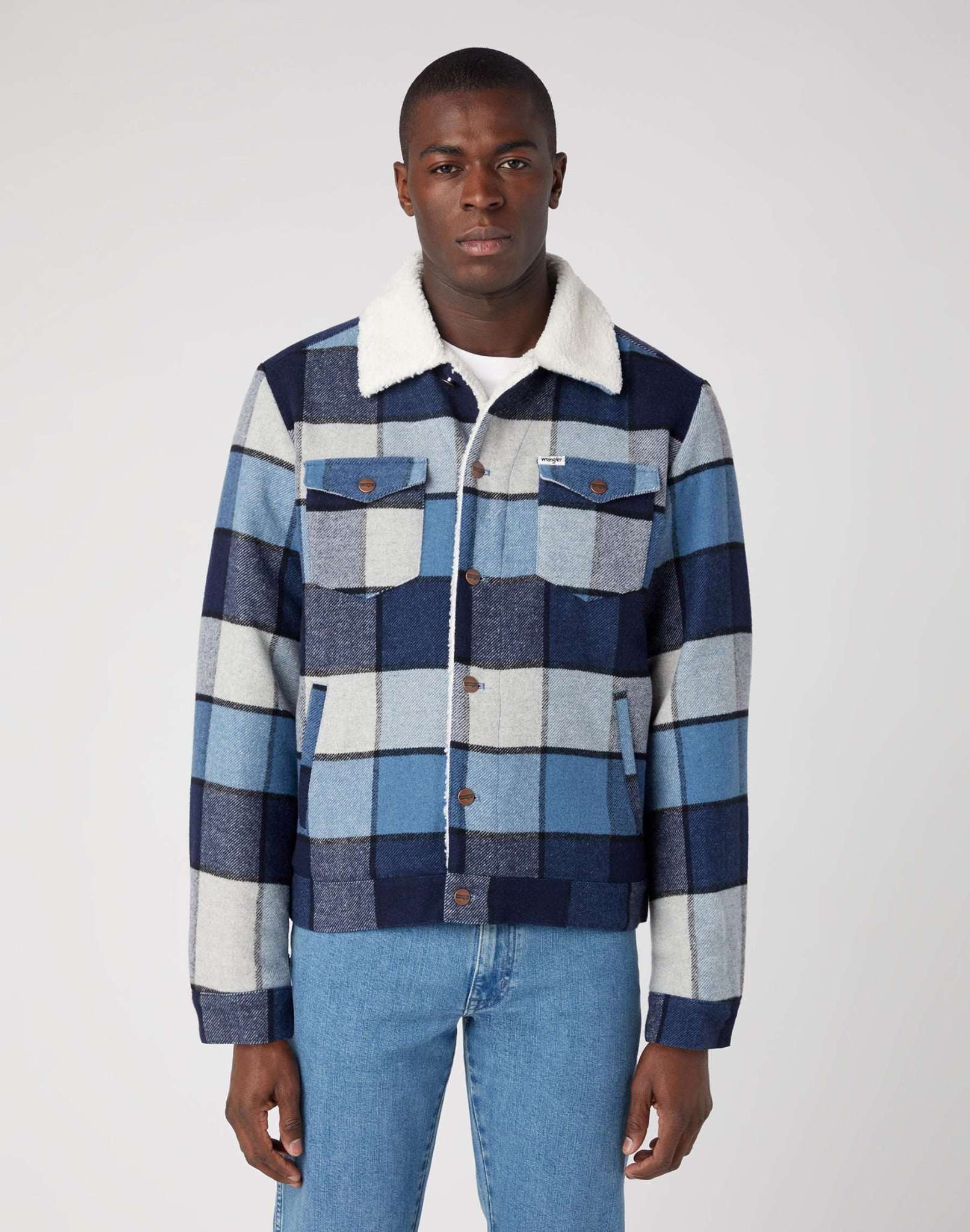 Wool Trucker Jacket in Captains Blue Vestes Wrangler   