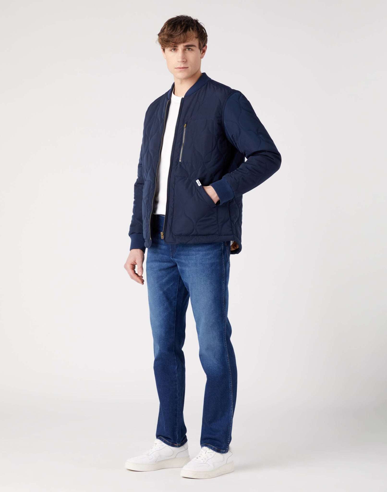 Padded Jacket in Navy Vestes Wrangler   