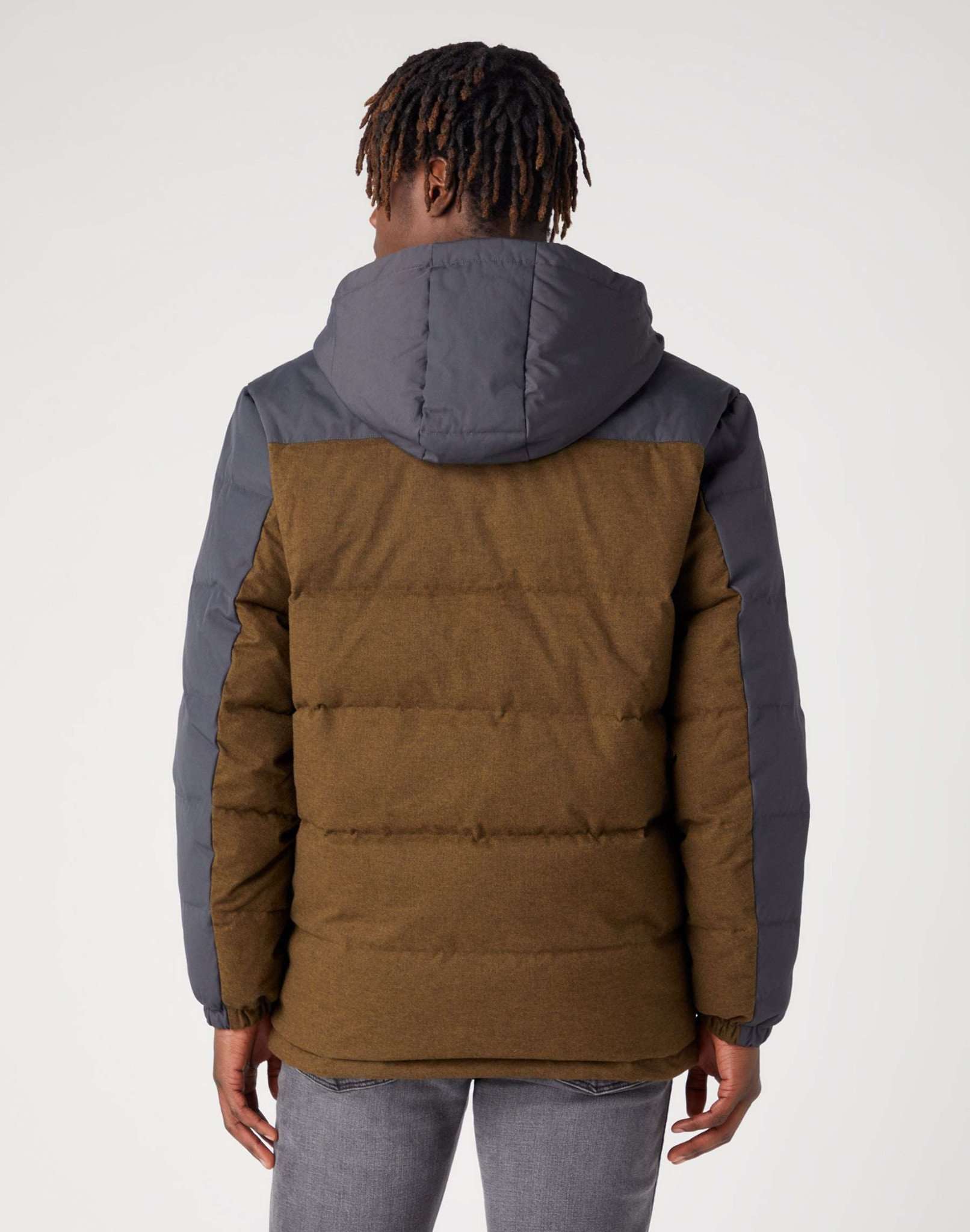 Down Jacket in Faded Black Vestes Wrangler   