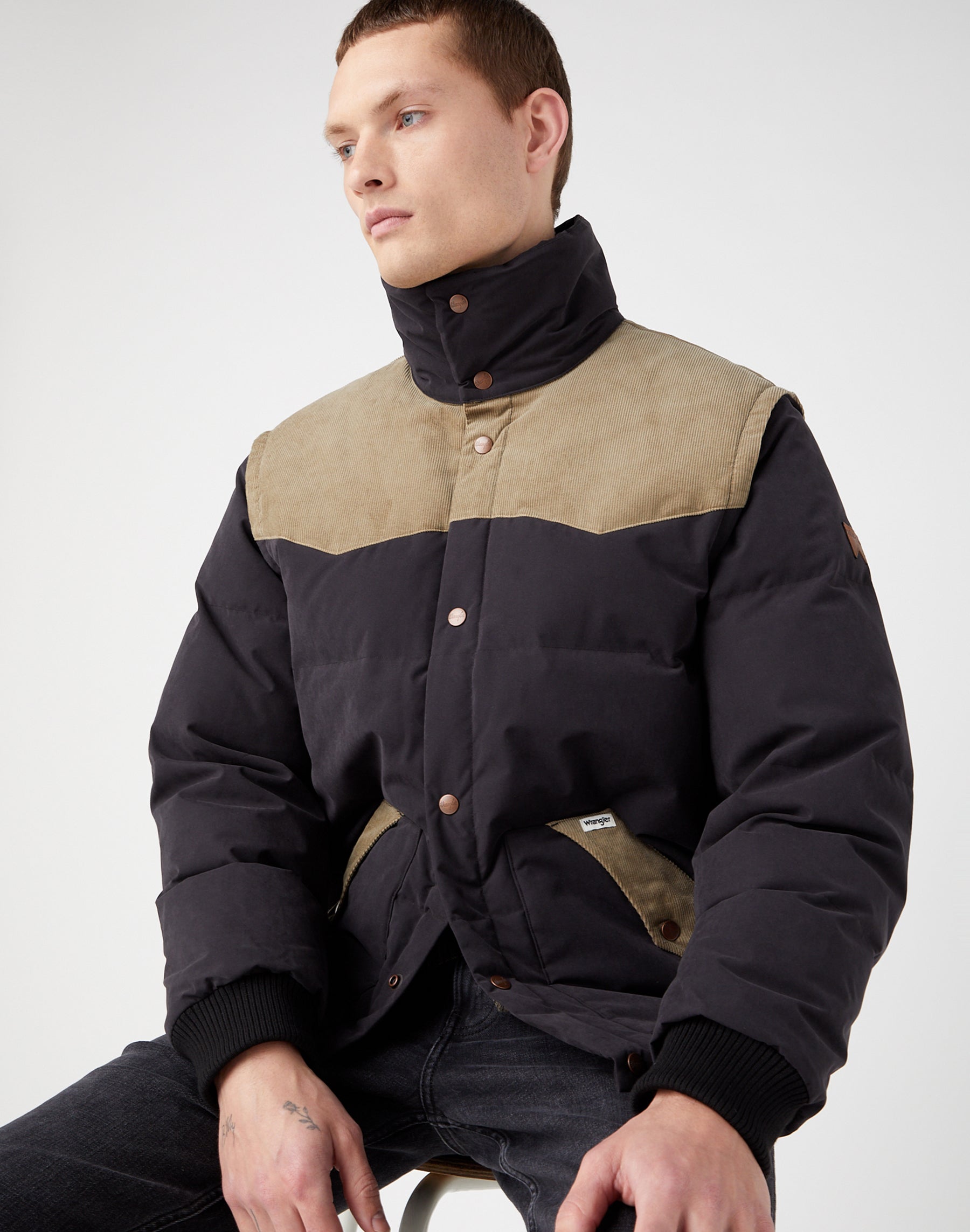 Detachable Sleeve Jacket in Black Vestes Wrangler   