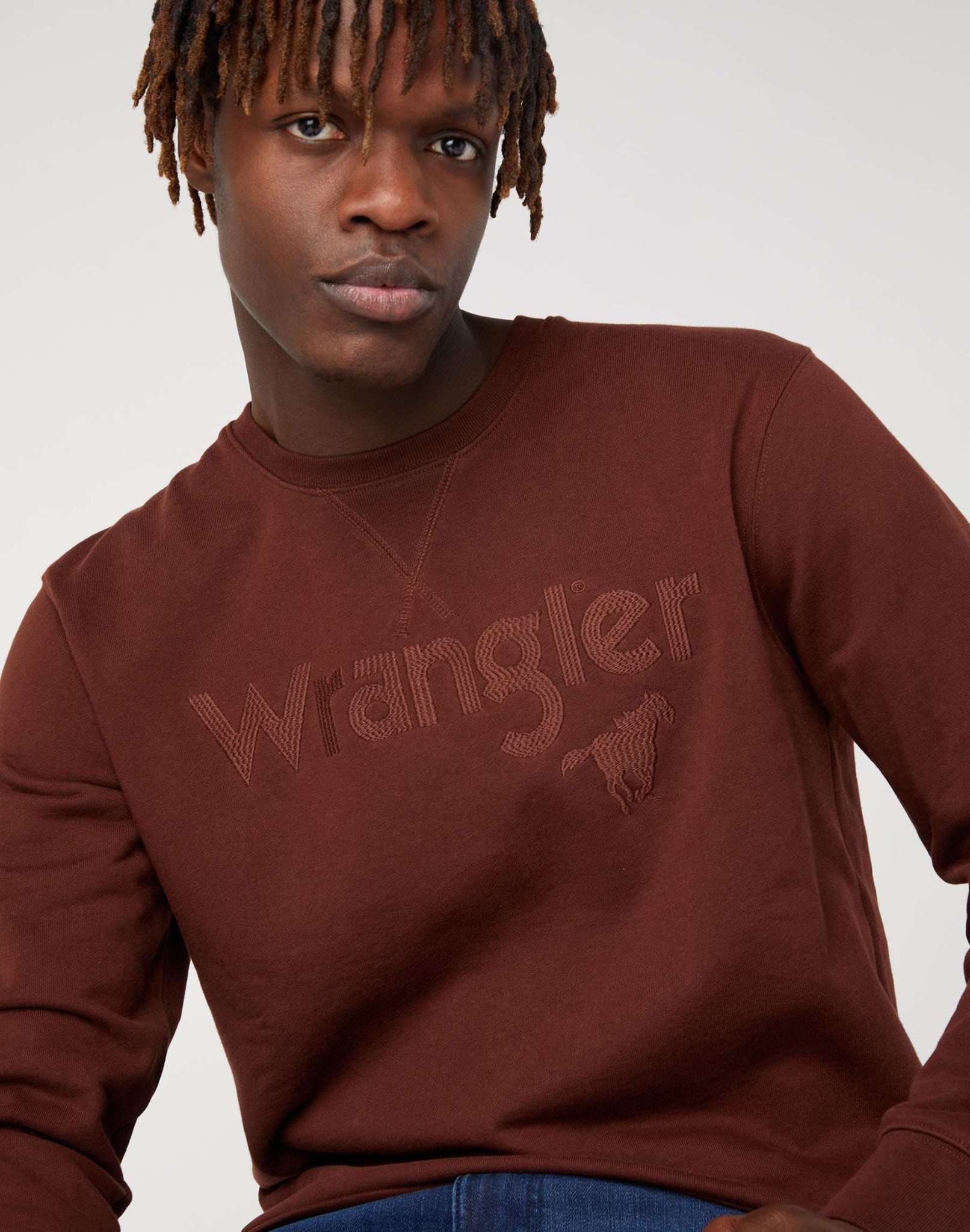 Logo Crew Sweat in Potting Soil Sweatshirts Wrangler   