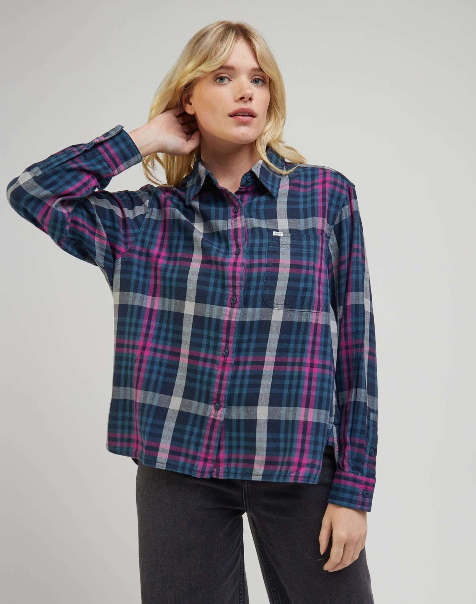 Seasonal Shirt in Rivet Navy Chemises Lee   