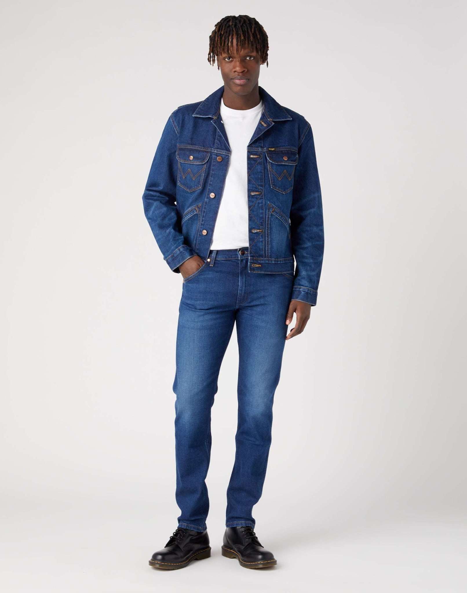 11MWZ en jeans Wrangler Far Away   