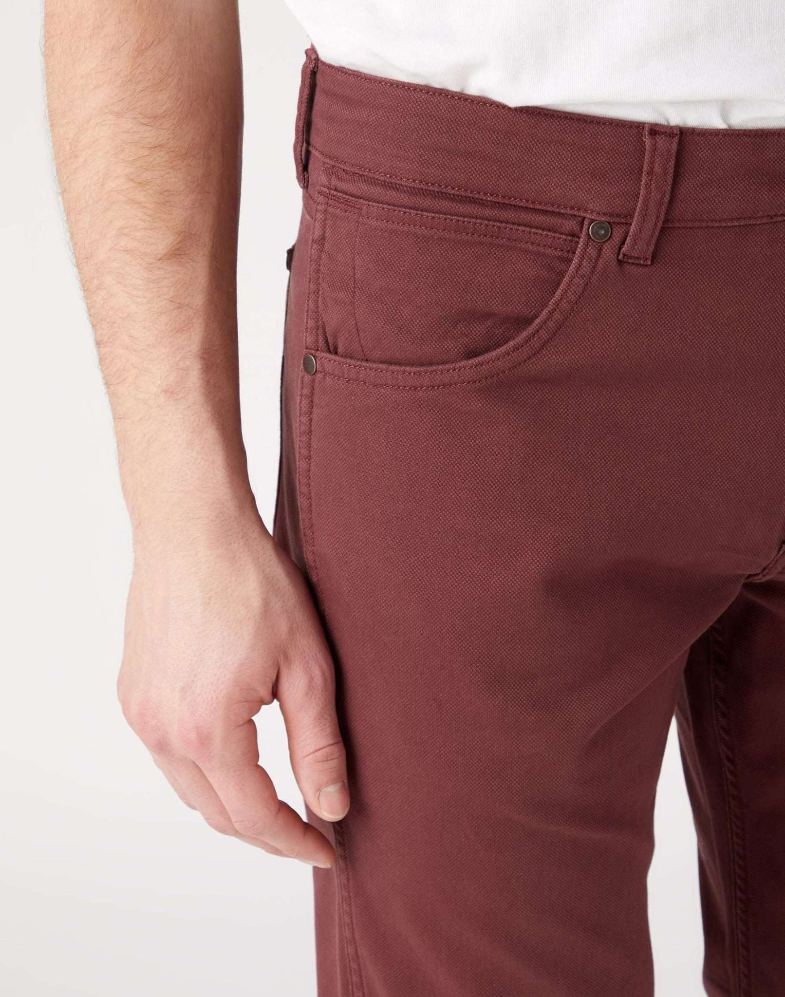 Greensboro in Dahlia Pantalon Wrangler   