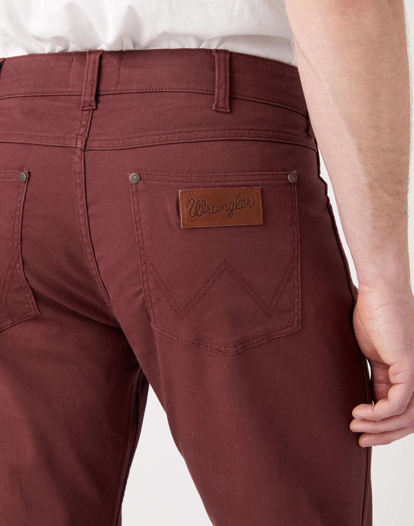 Greensboro in Dahlia Pantalon Wrangler   