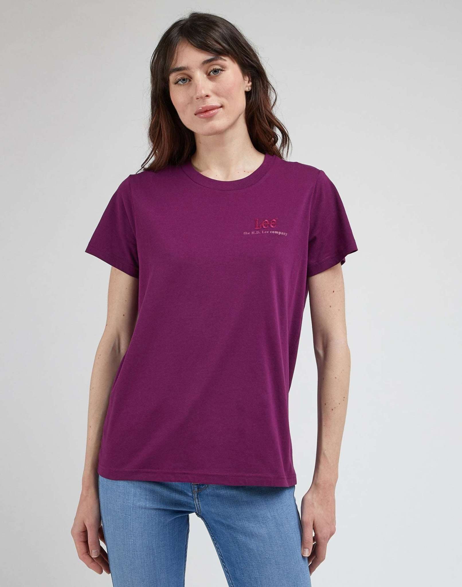 Small Logo Tee in Foxy Violet T-shirts Lee   