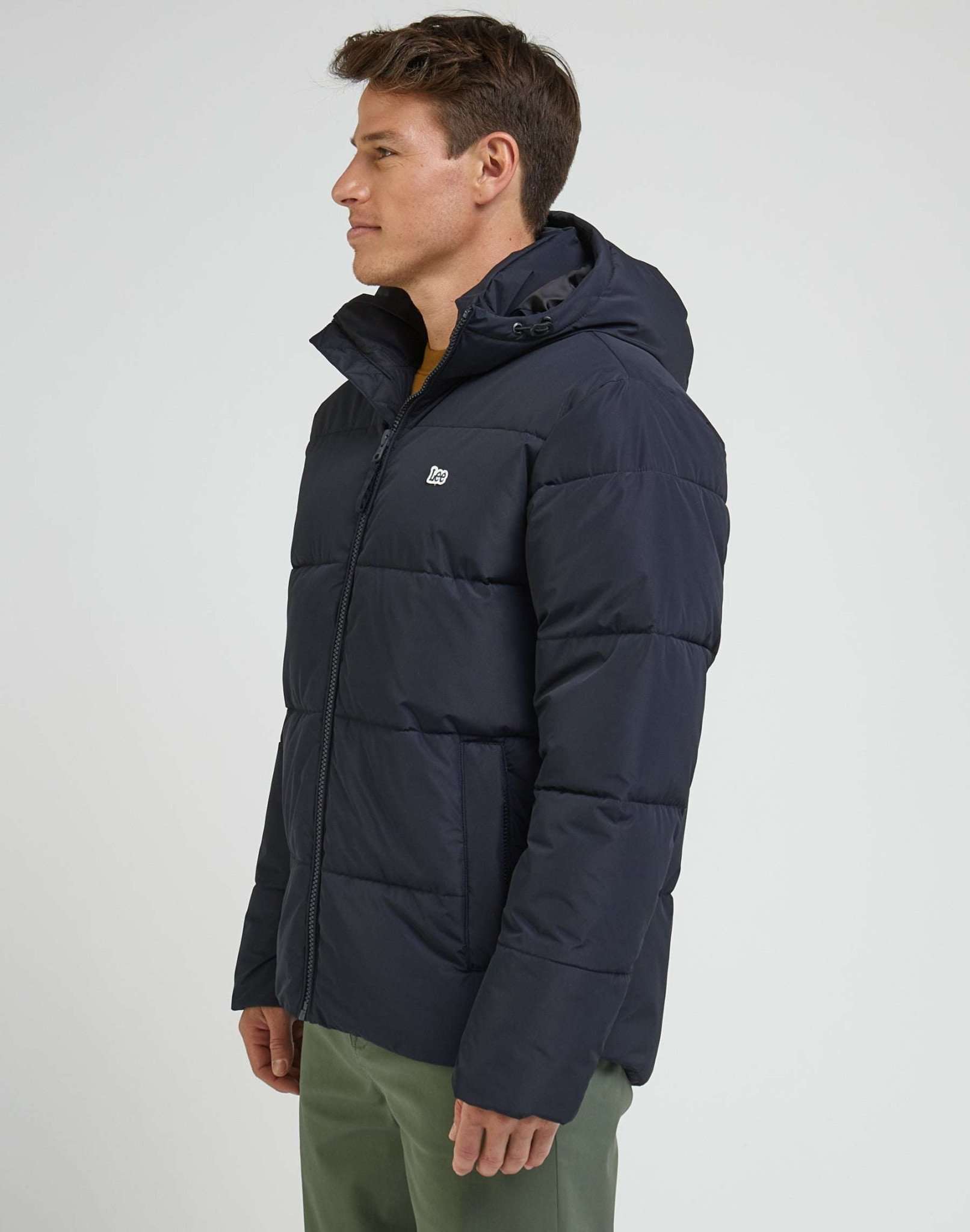 Puffer Jacket in Black Vestes Lee   