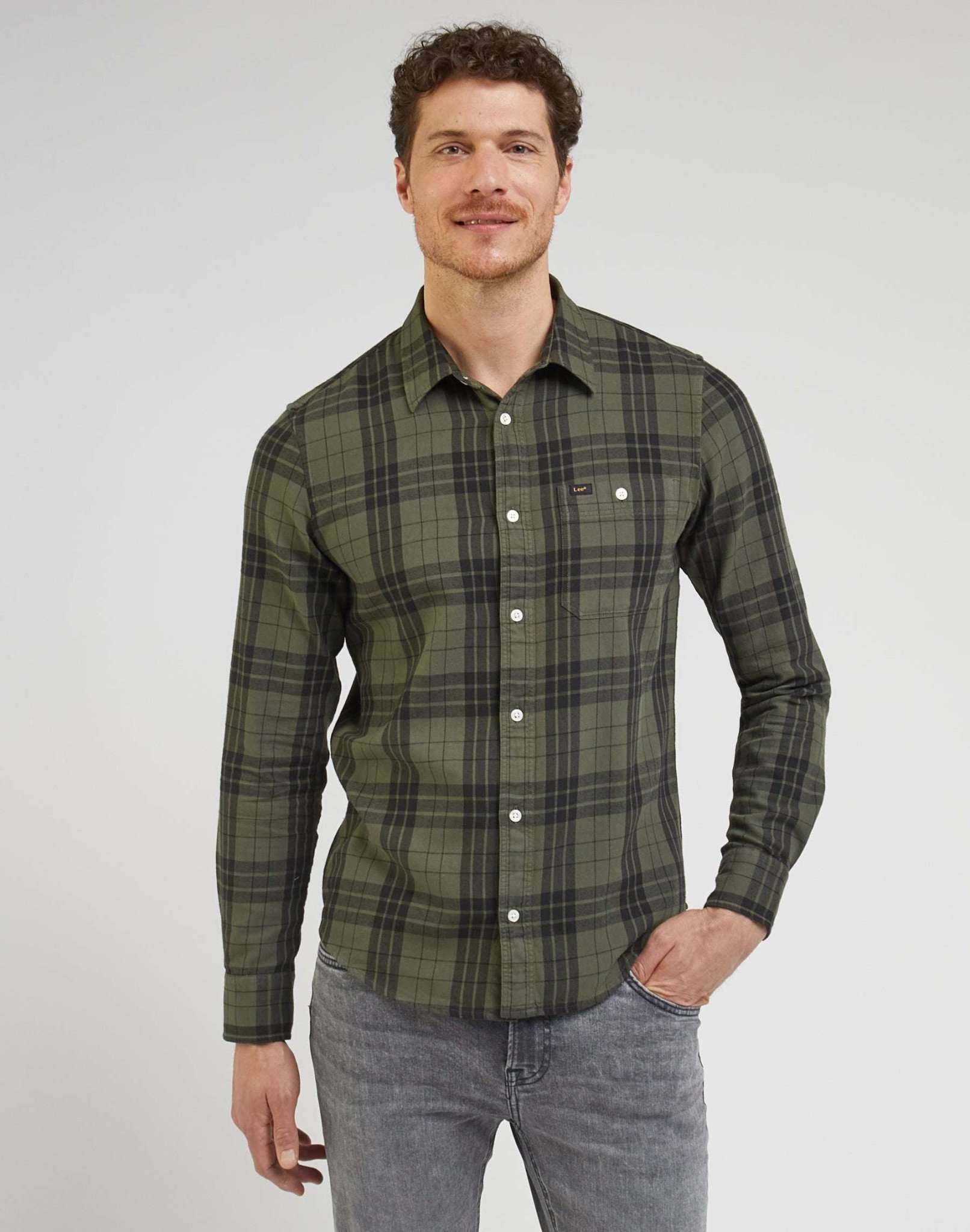 Chemise Leesure dans Chemises Olive Grove Lee   