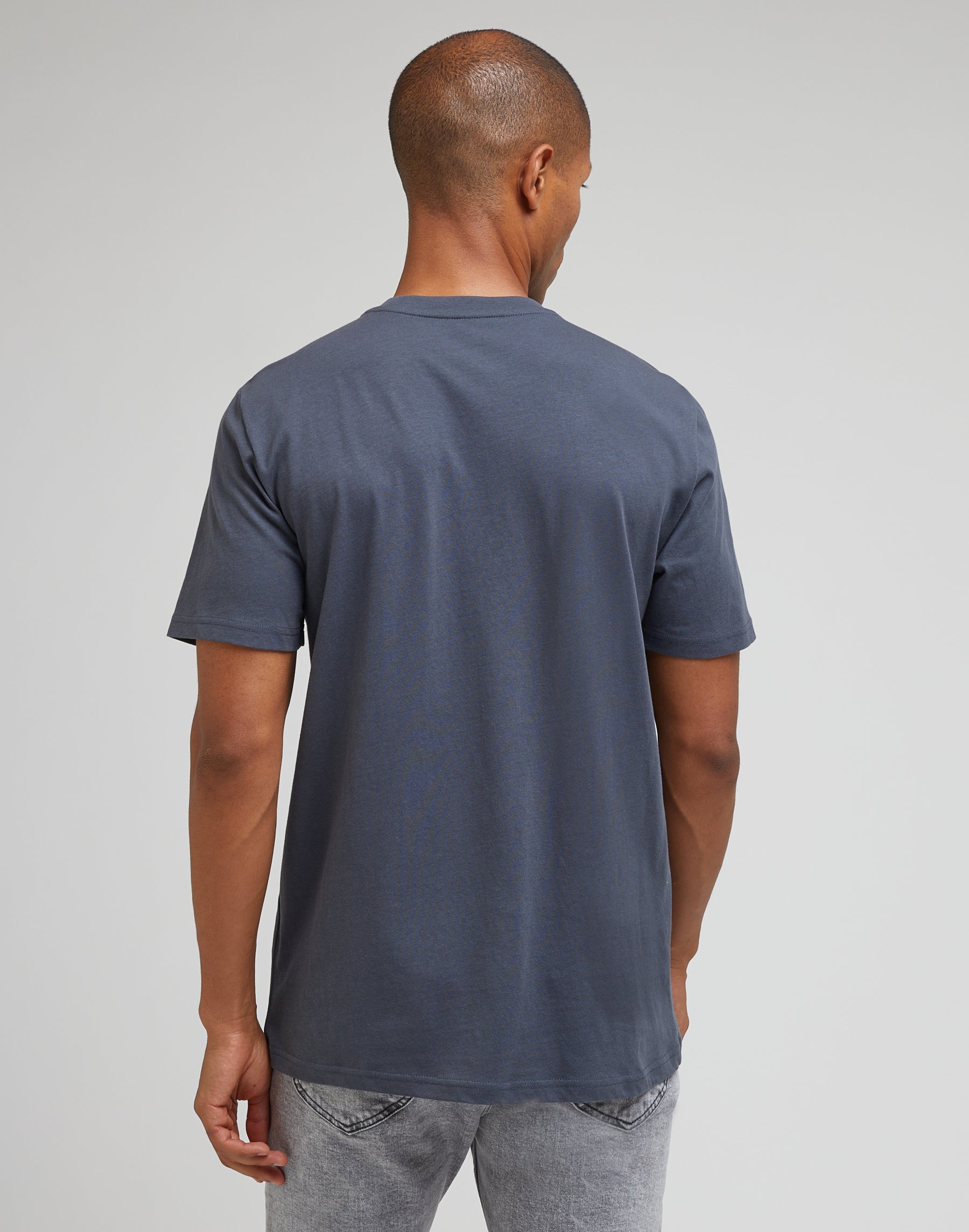 T-shirts Essential Shortsleeves Tee in Dusty Navy Lee   