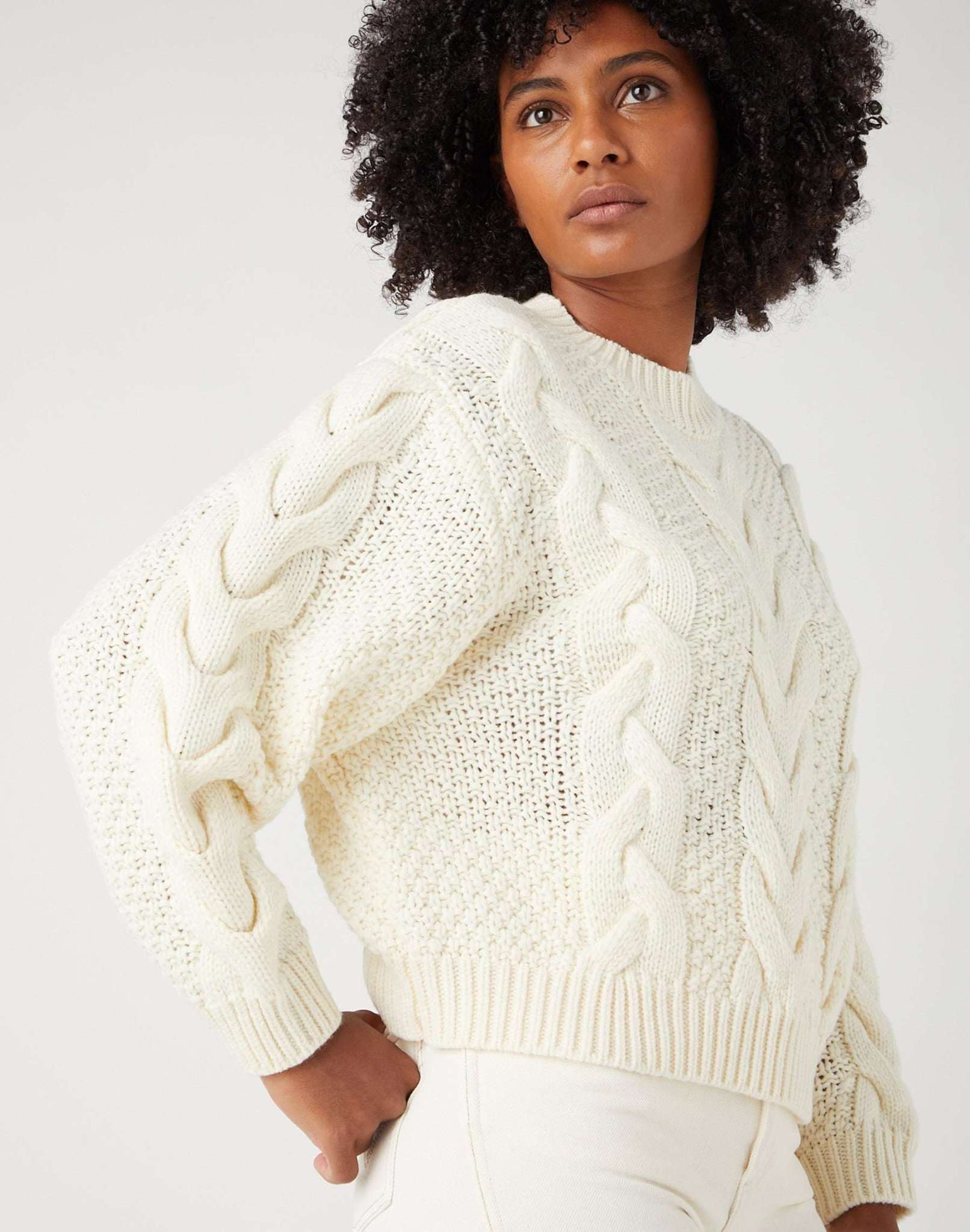 Crew Neck Cable Knit in Worn White Pullover Wrangler   