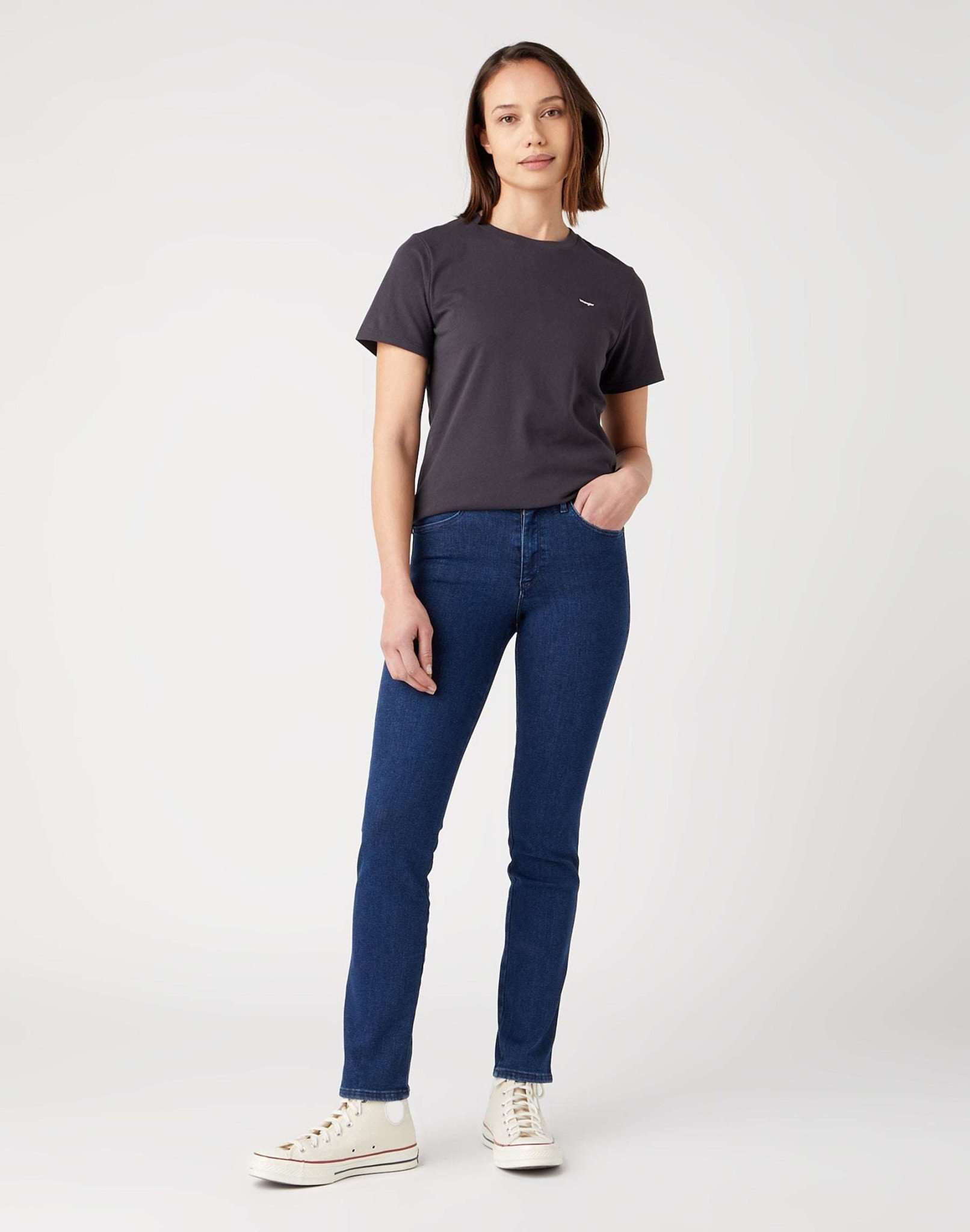 Slim Tee in Faded Black T-shirts Wrangler   