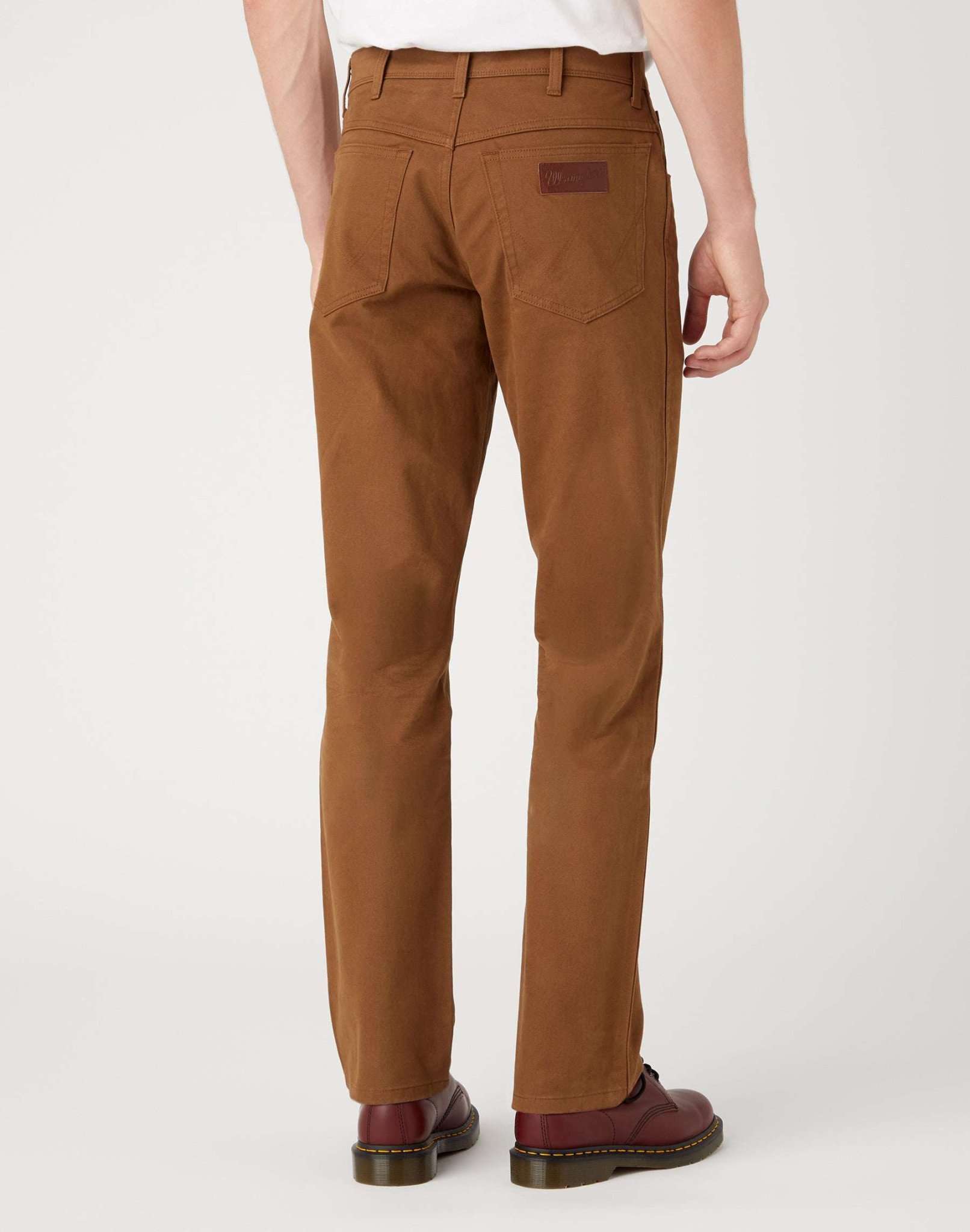 Texas Slim in Saddle Brown Pantalon Wrangler   