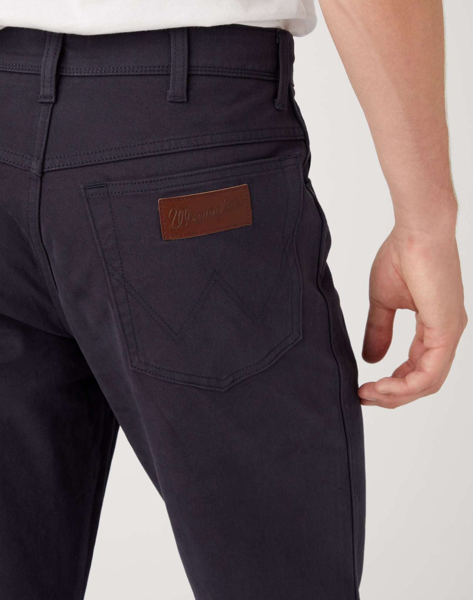 Texas Slim in Dark Navy Pantalon Wrangler   