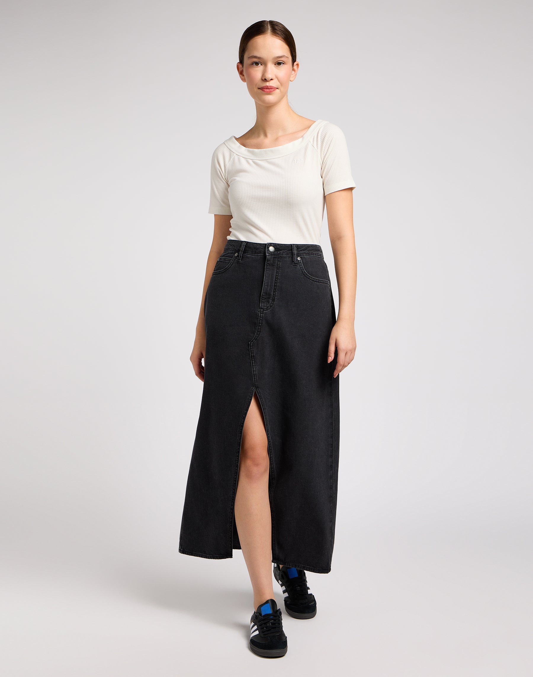 Maxi Skirt dans Into The Shadow Jupes Lee   