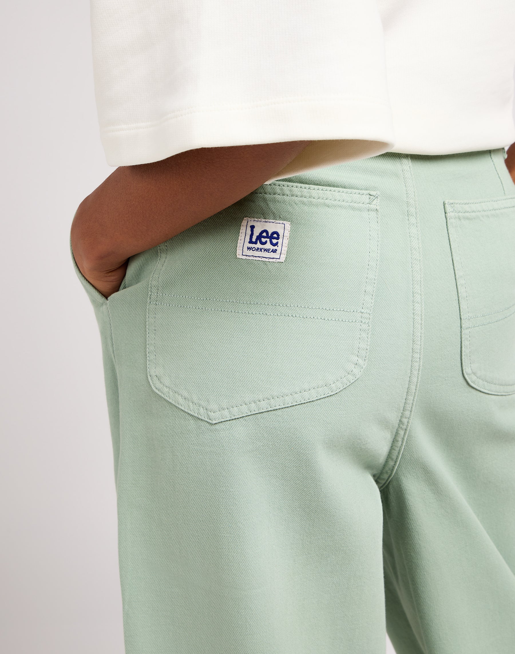 Relaxed Chino in Intuition Grey Pantalon Lee   