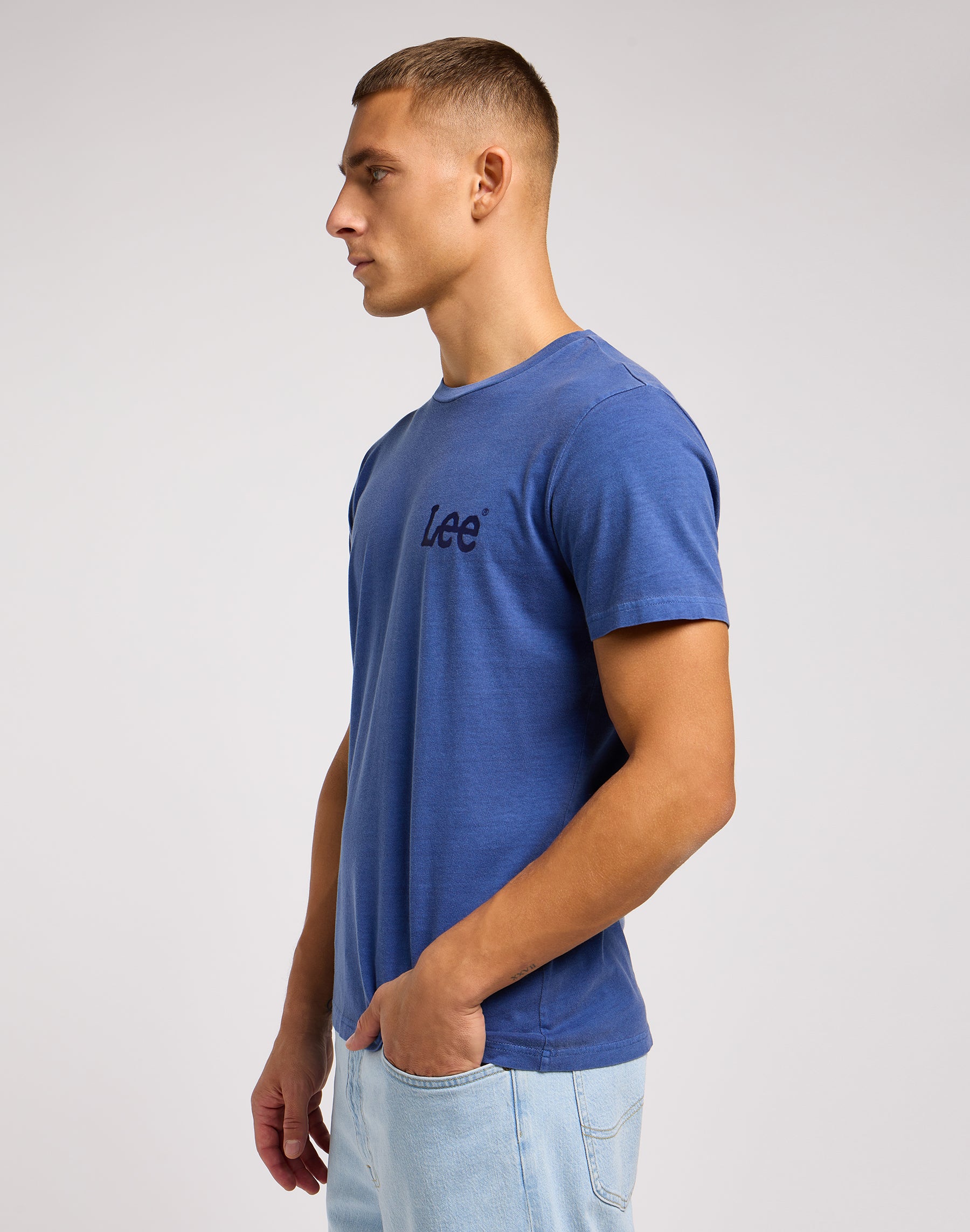 Medium Wobbly Lee Tee in Surf Blue T-shirts Lee   