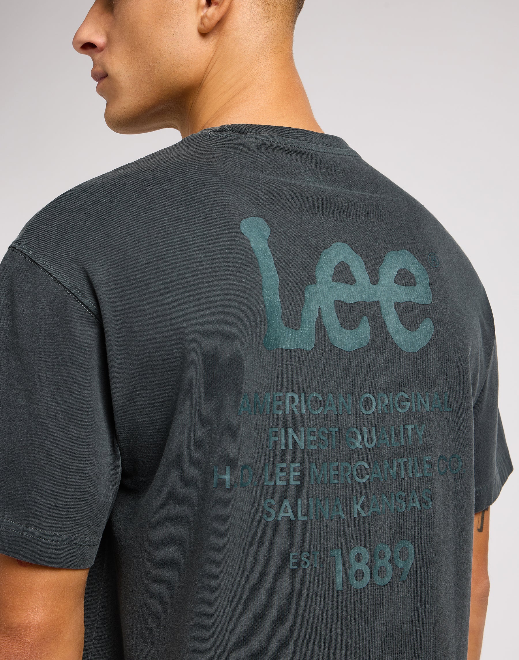 Tee Loose Logo en Washed Black T-shirts Lee   