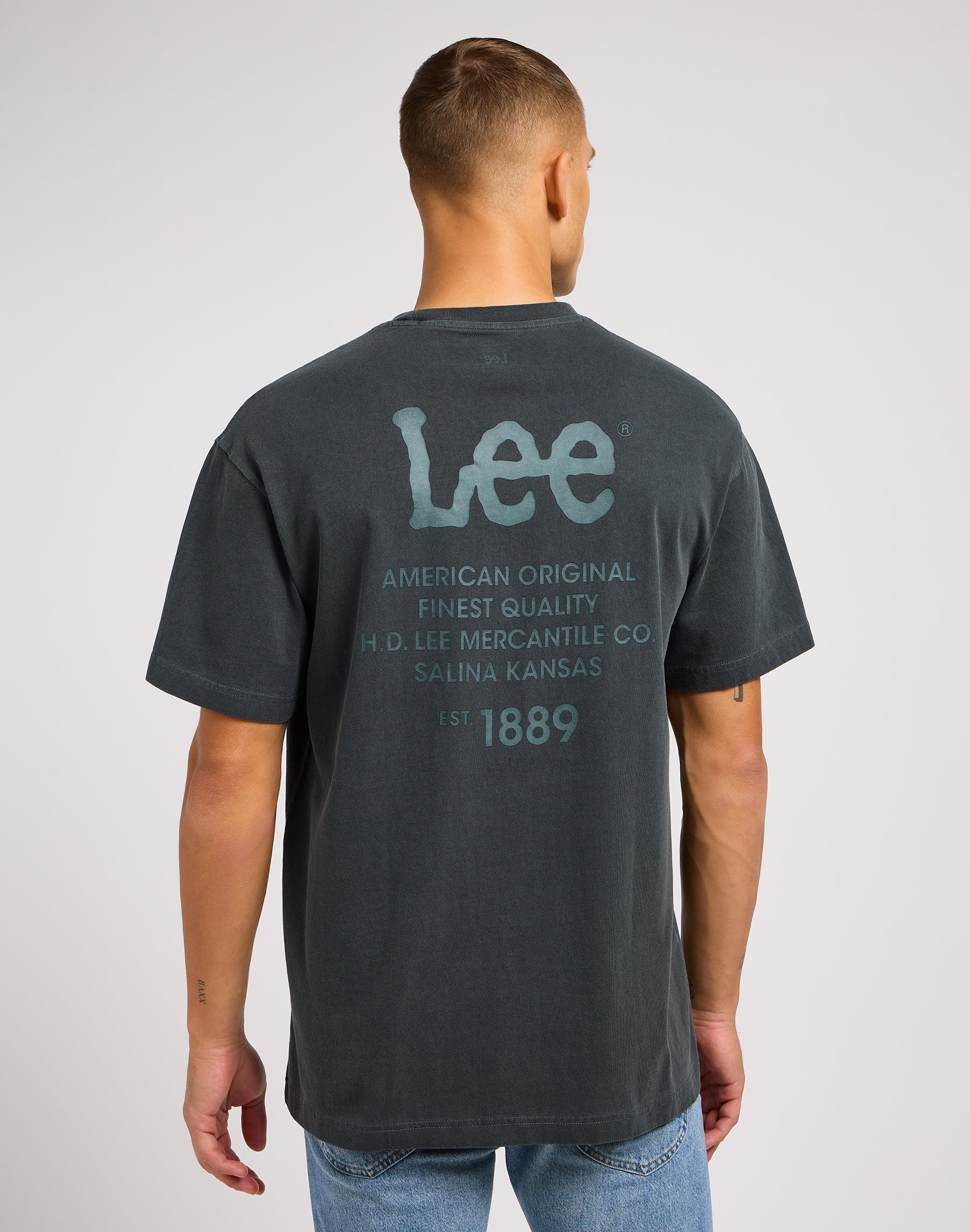 Tee Loose Logo en Washed Black T-shirts Lee   