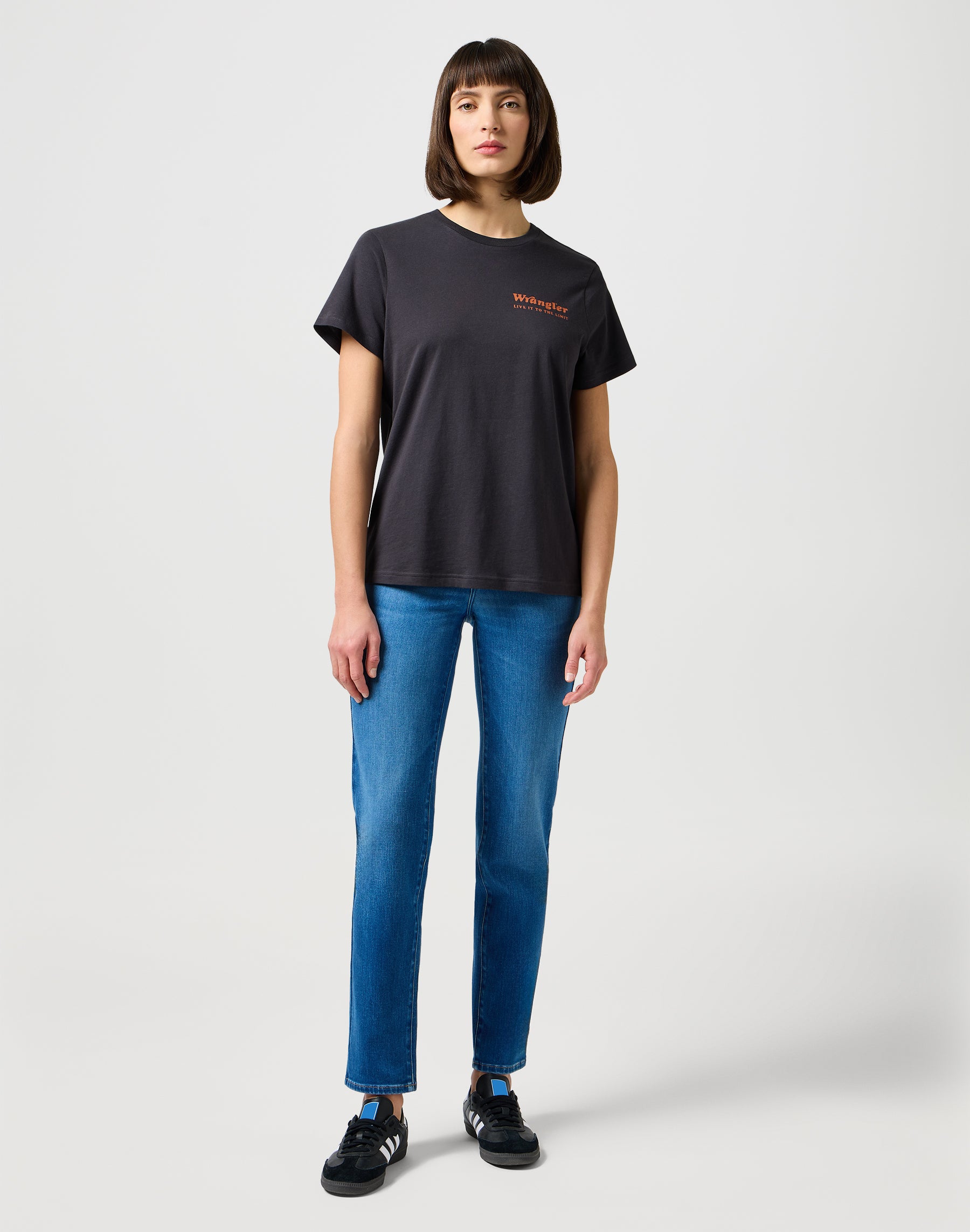 Regular Tee in Faded Black T-shirts Wrangler   