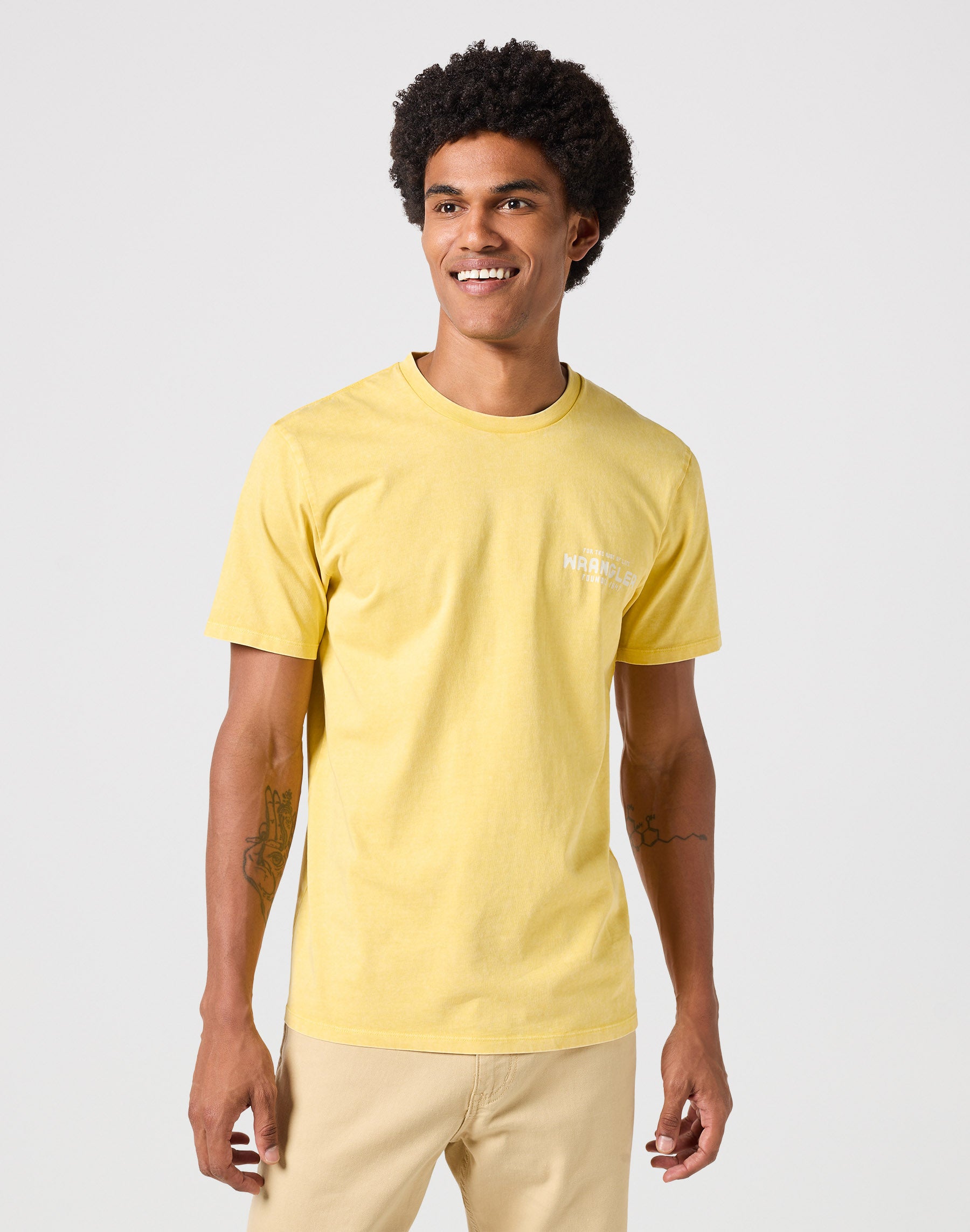 Graphic Tee in Varsity Yellow T-shirts Wrangler   