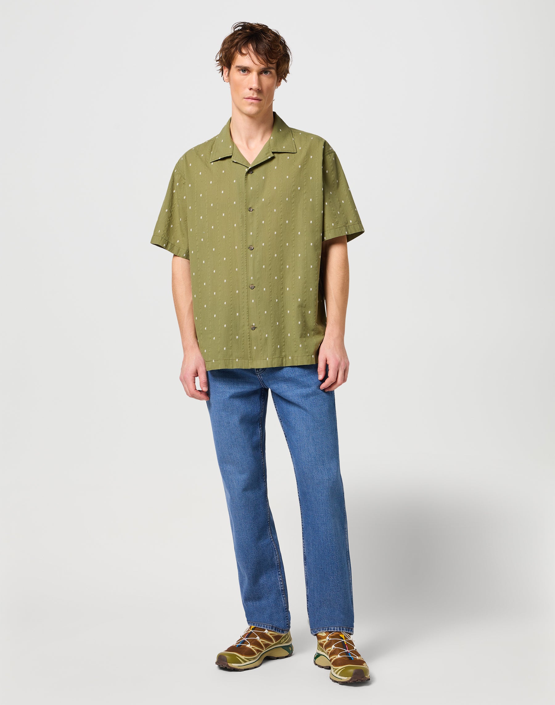 Resort Shirt in Dusty Olive Chemises Wrangler   