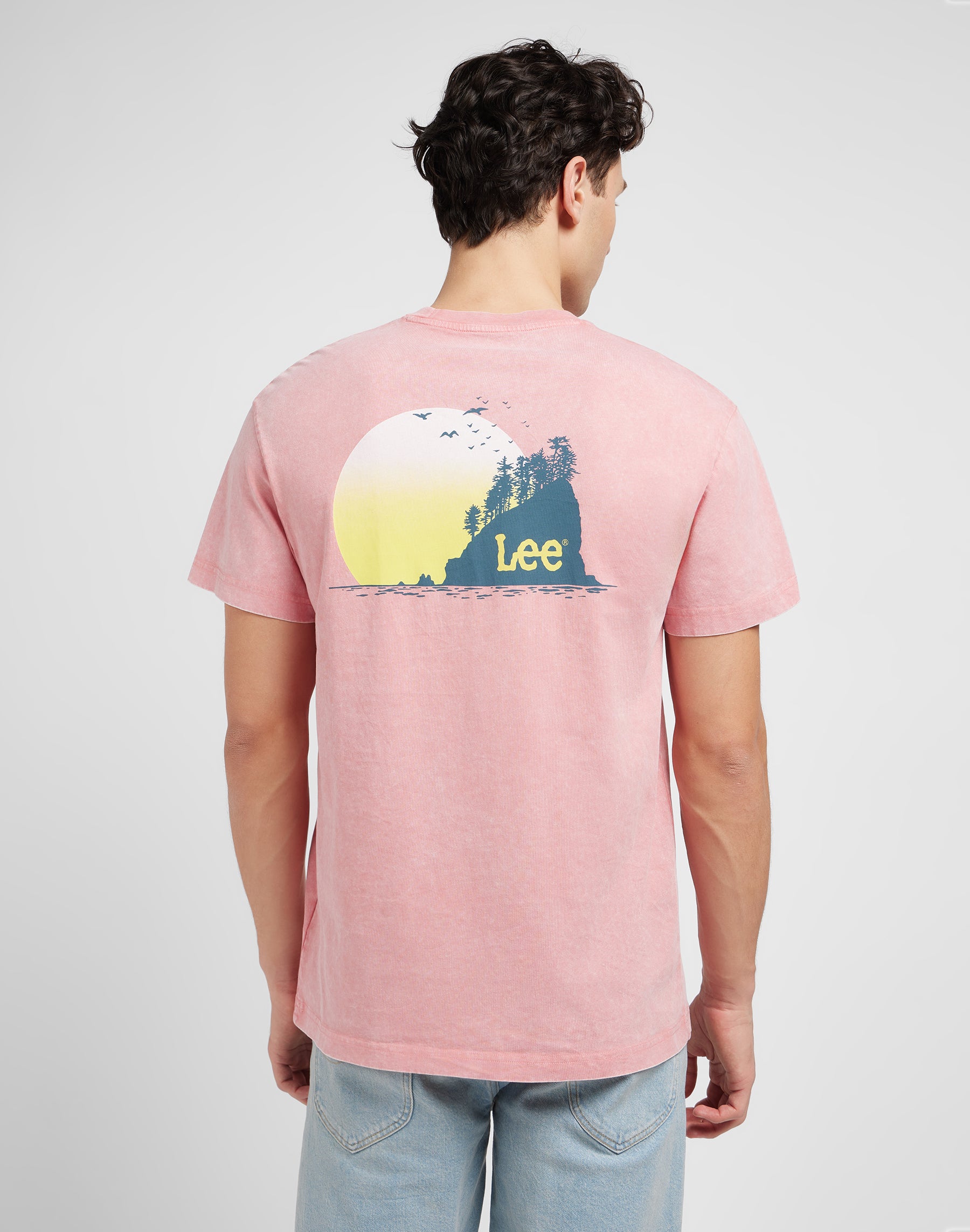 Camp Tee dans Cassie Pink T-shirts Lee   