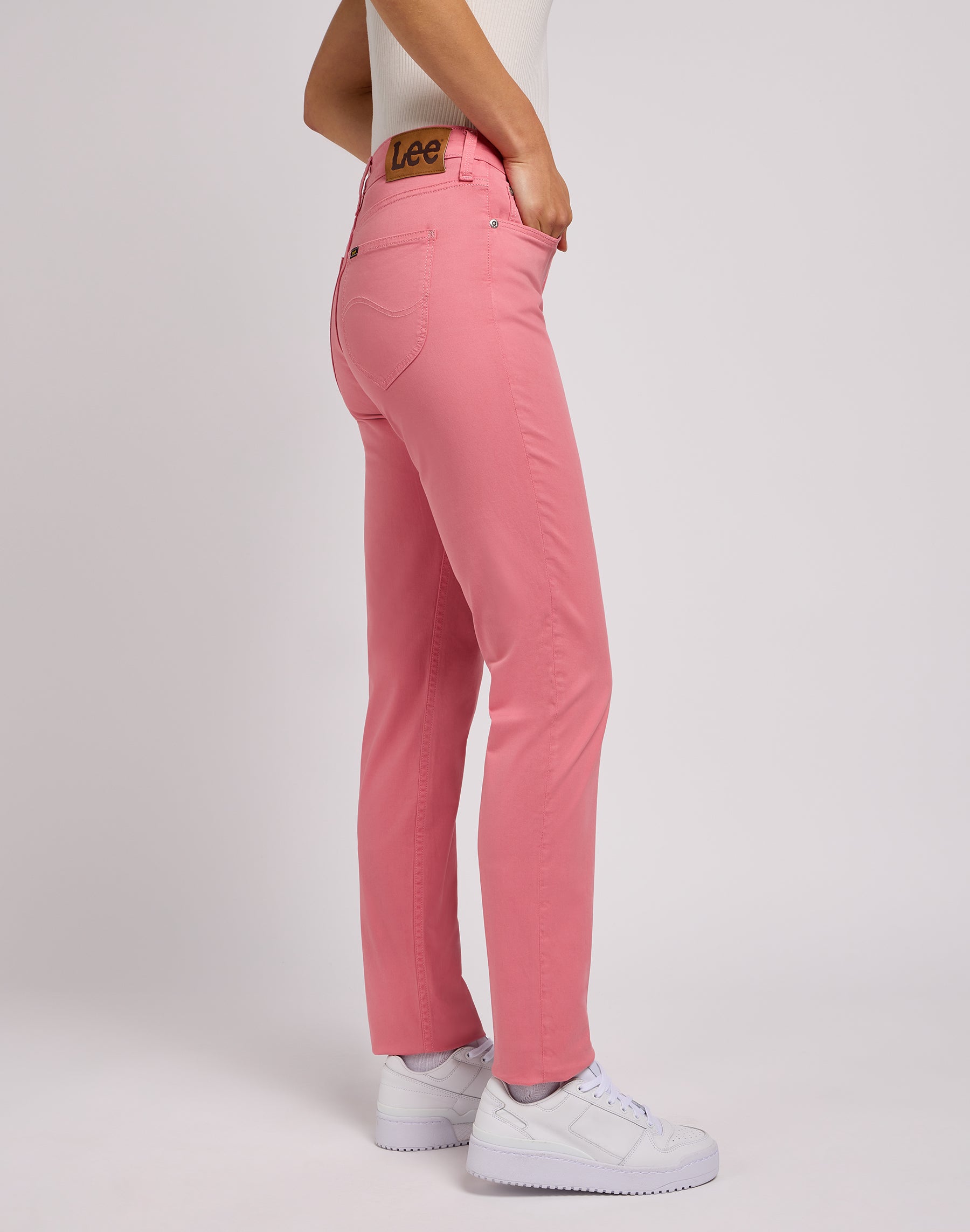 Marion Straight en pantalon Cassie Pink Lee   