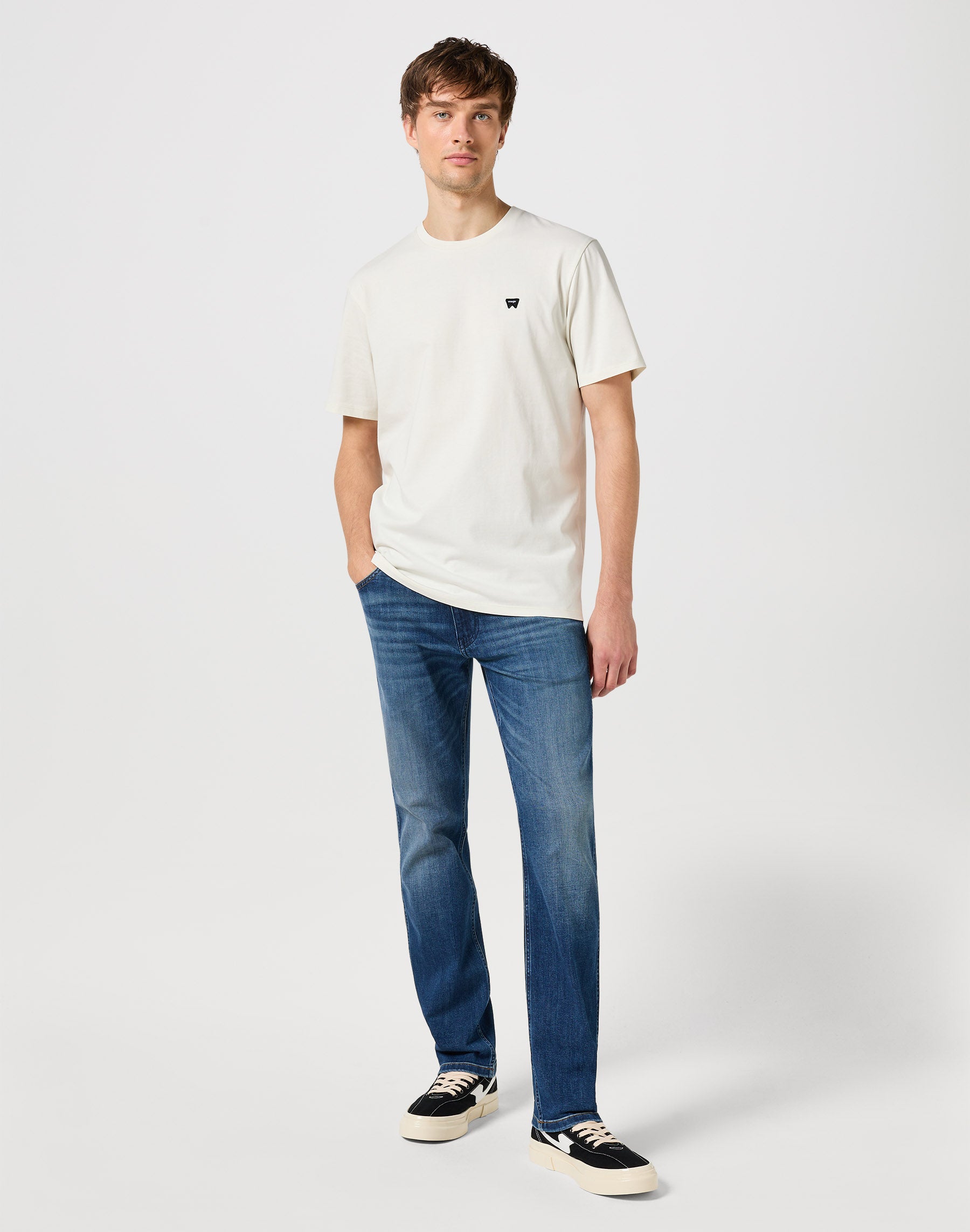 Sign Off Tee in Vintage White T-shirts Wrangler   