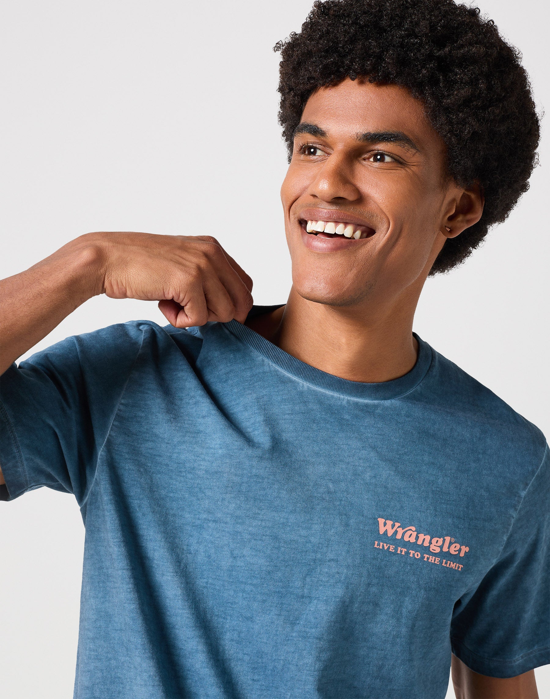 Graphic Tee in Dark Denim T-shirts Wrangler   