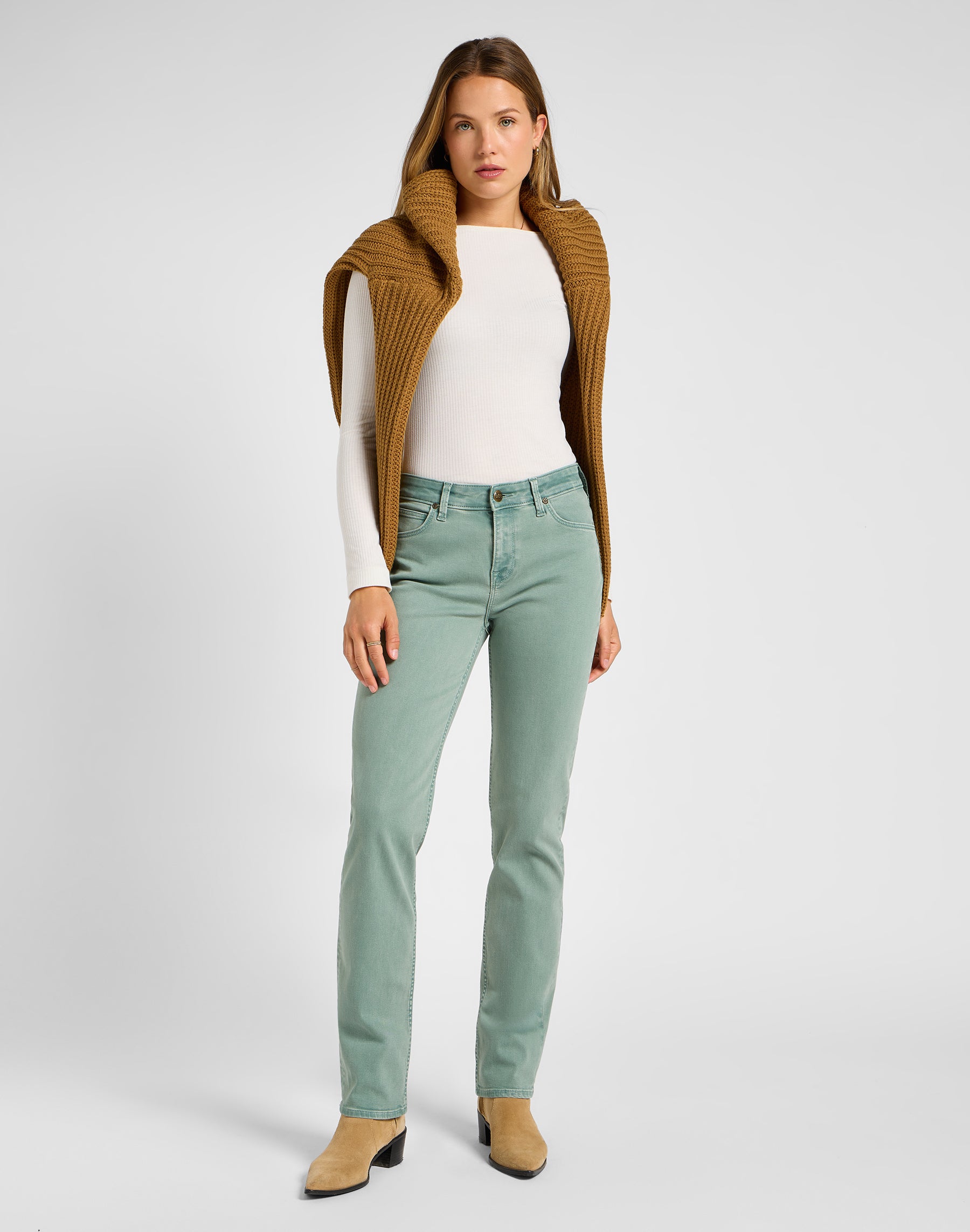 Pantalon Marion Straight in Muted Sage Lee   