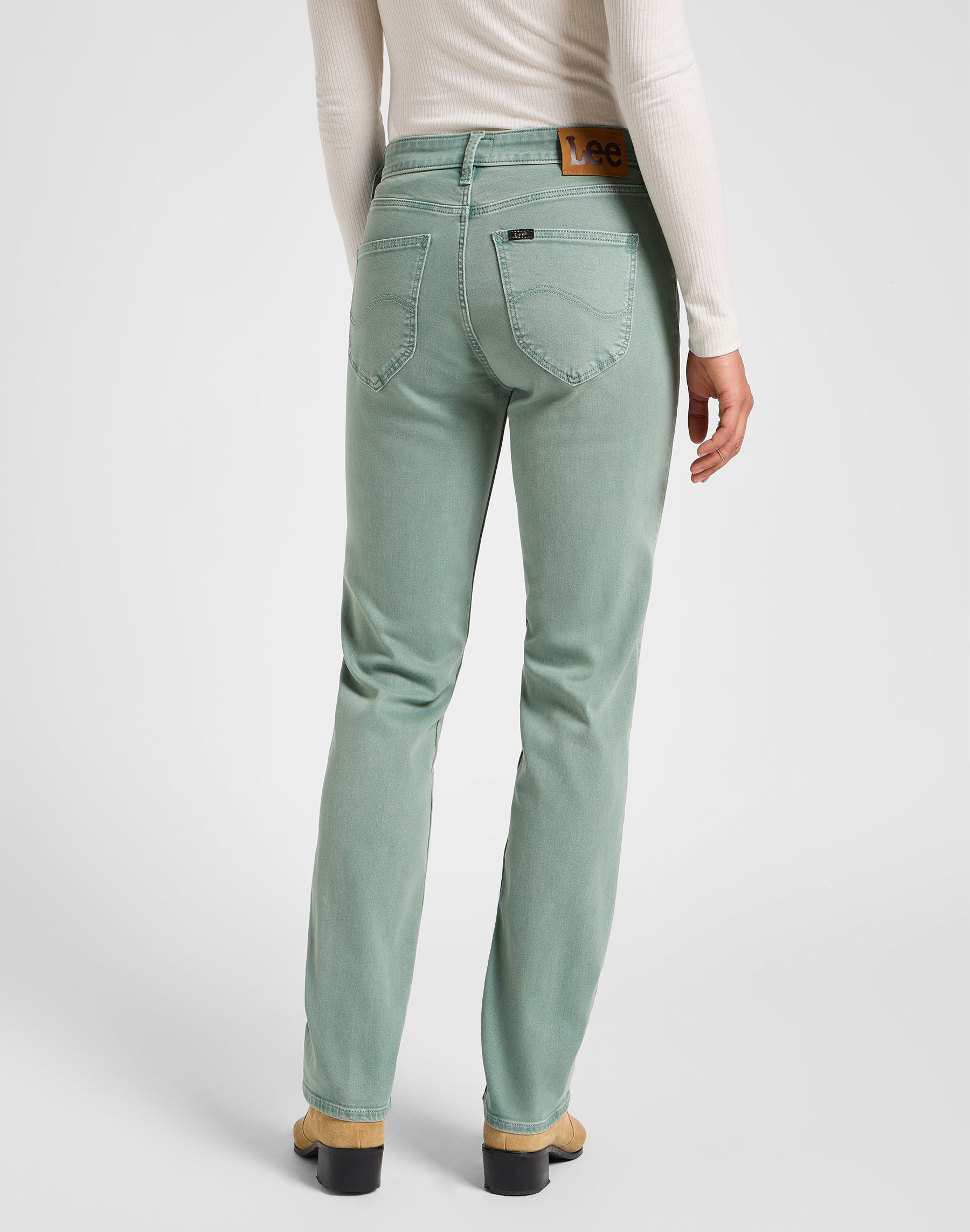 Pantalon Marion Straight in Muted Sage Lee   