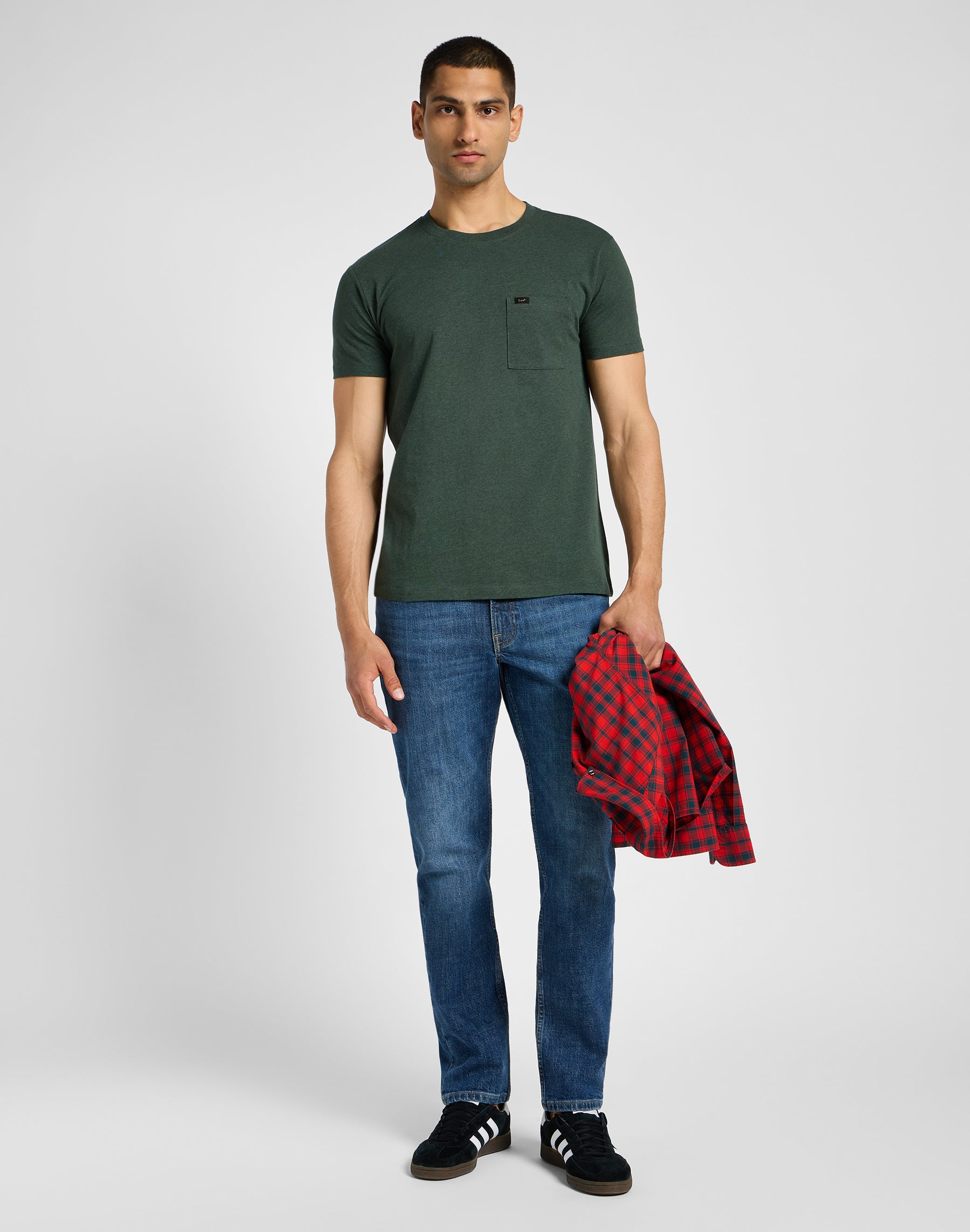 Ultimate Pocket Tee in Olive Night T-shirts Lee   