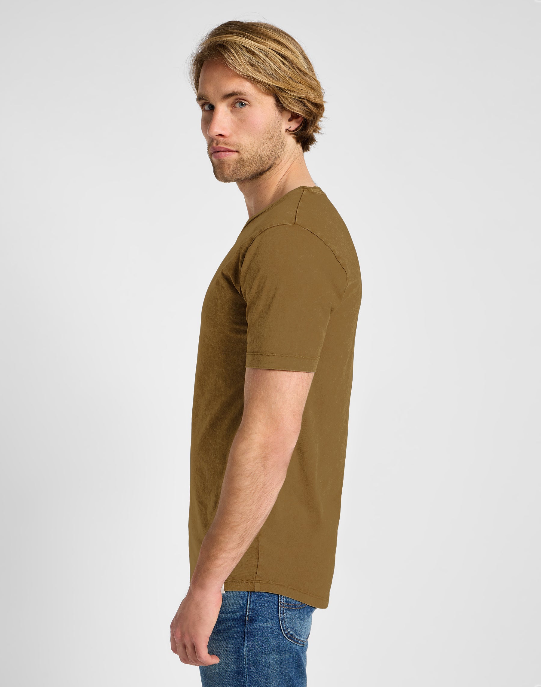 Shaped Tee dans T-shirts Buffalo Lee   