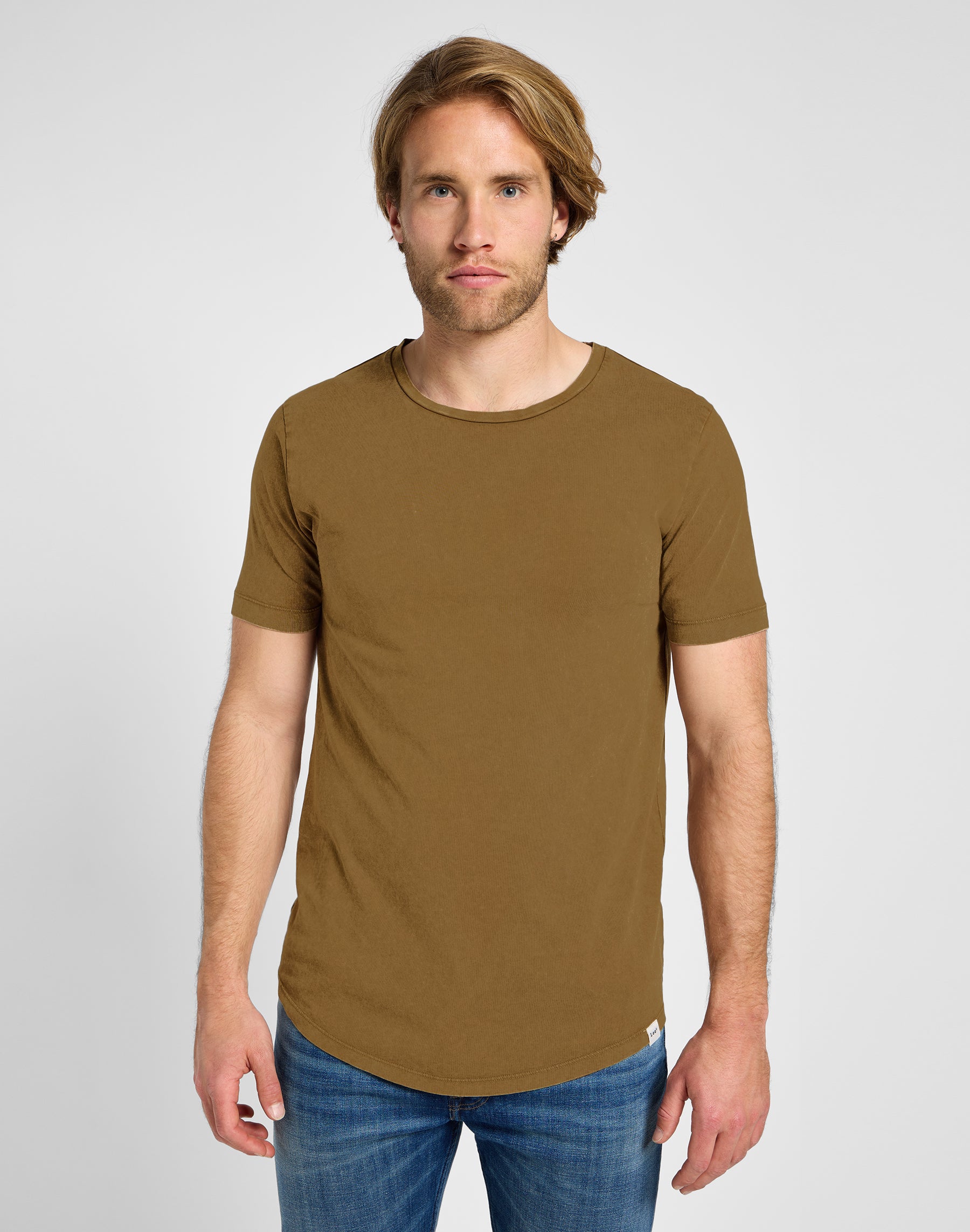 Shaped Tee dans T-shirts Buffalo Lee   