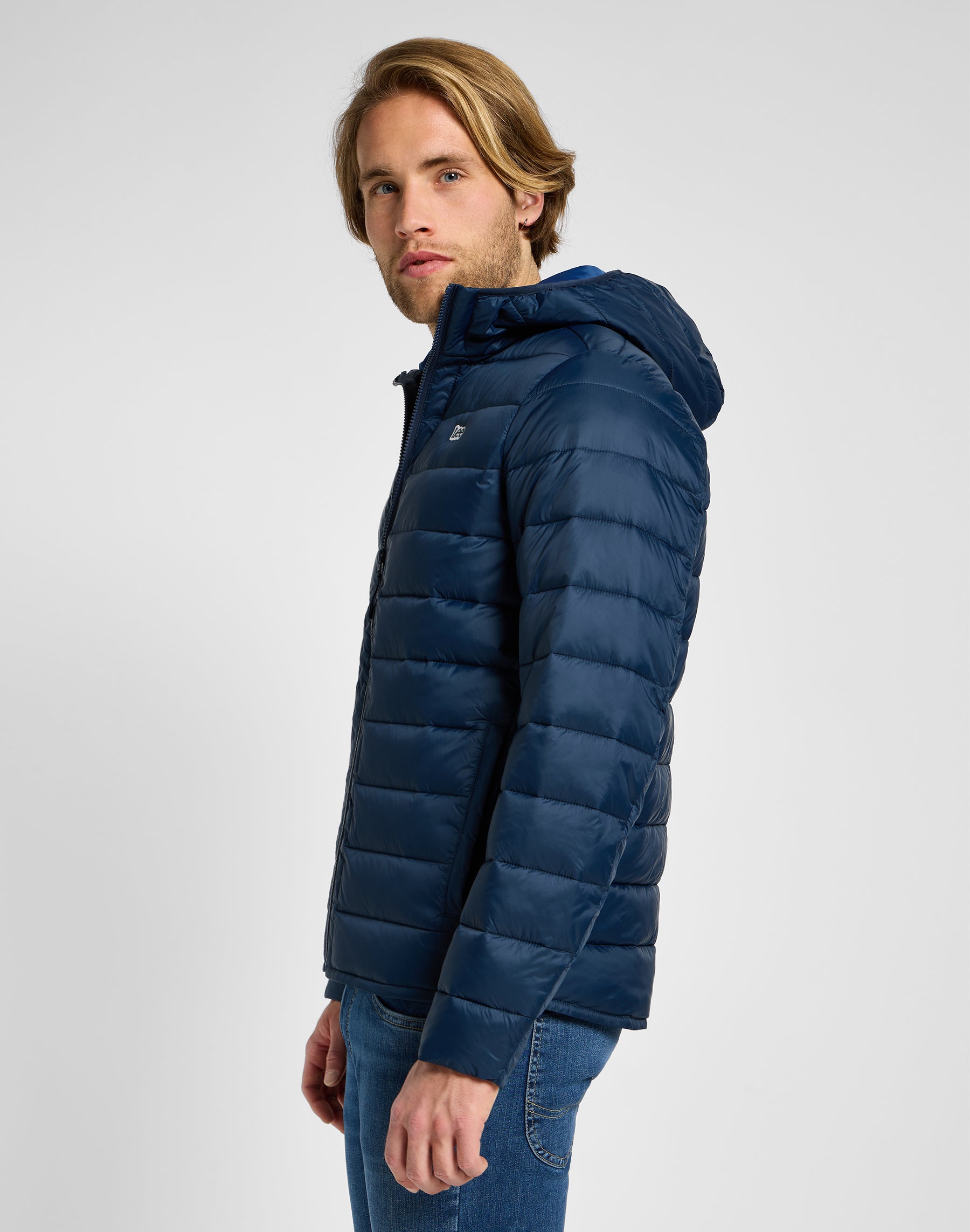 Light Puffer Jacket in Rivet Navy Vestes Lee   