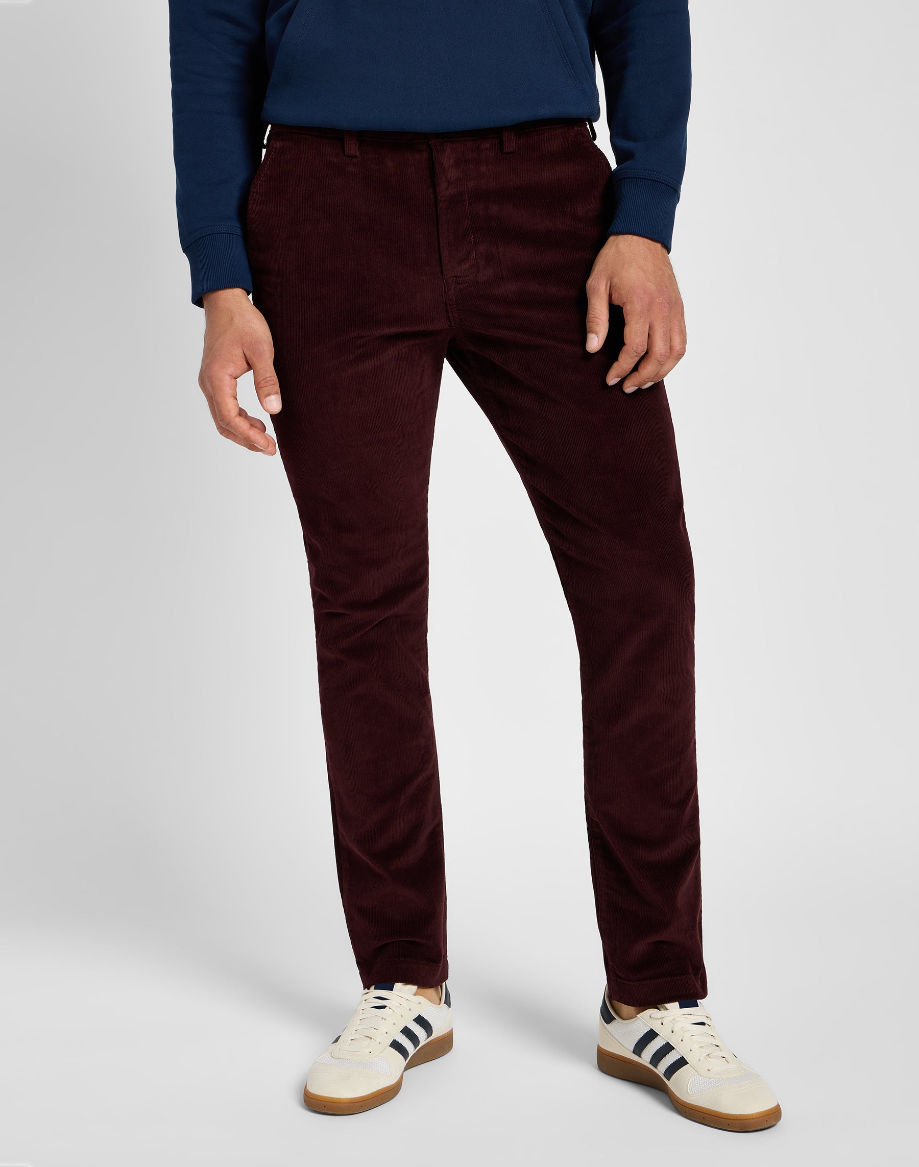 Slim Chino en pantalon Velvet Beet Lee   