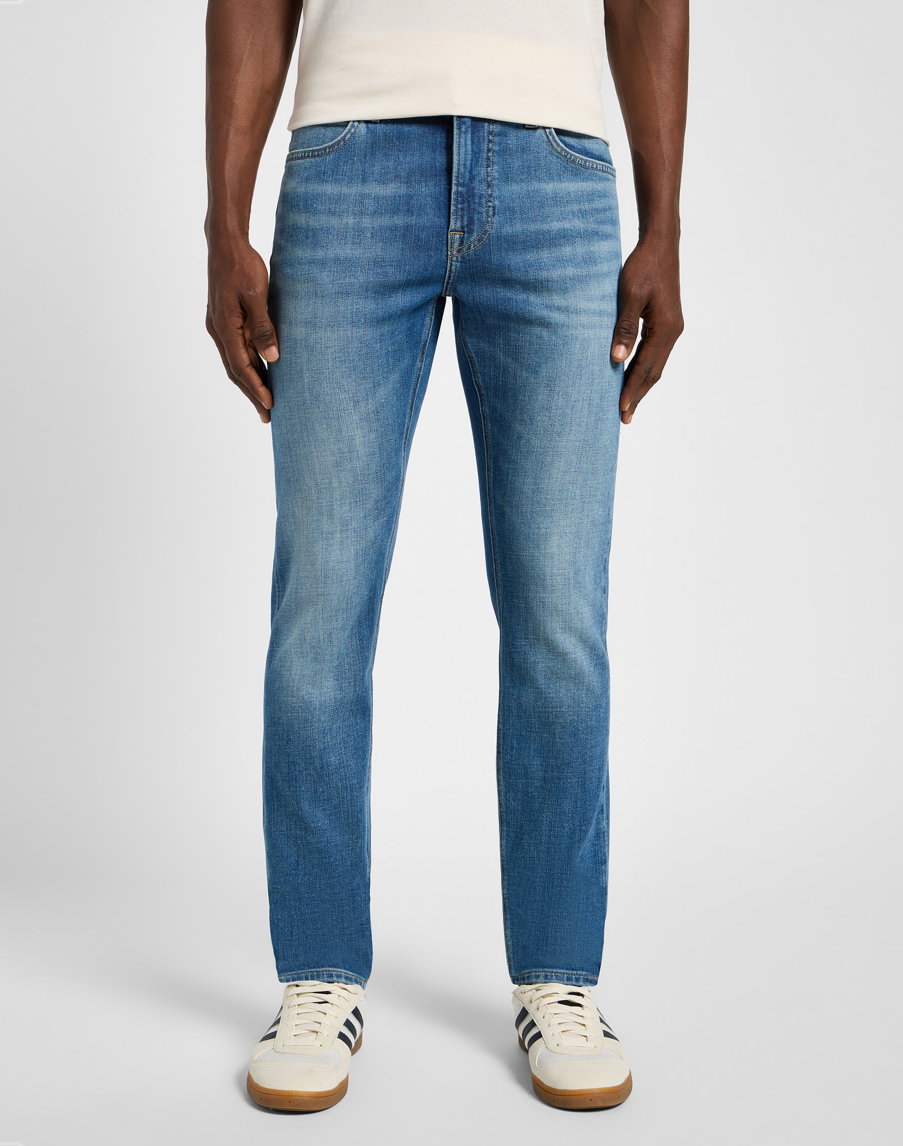 Malone en jeans Highland Lee   