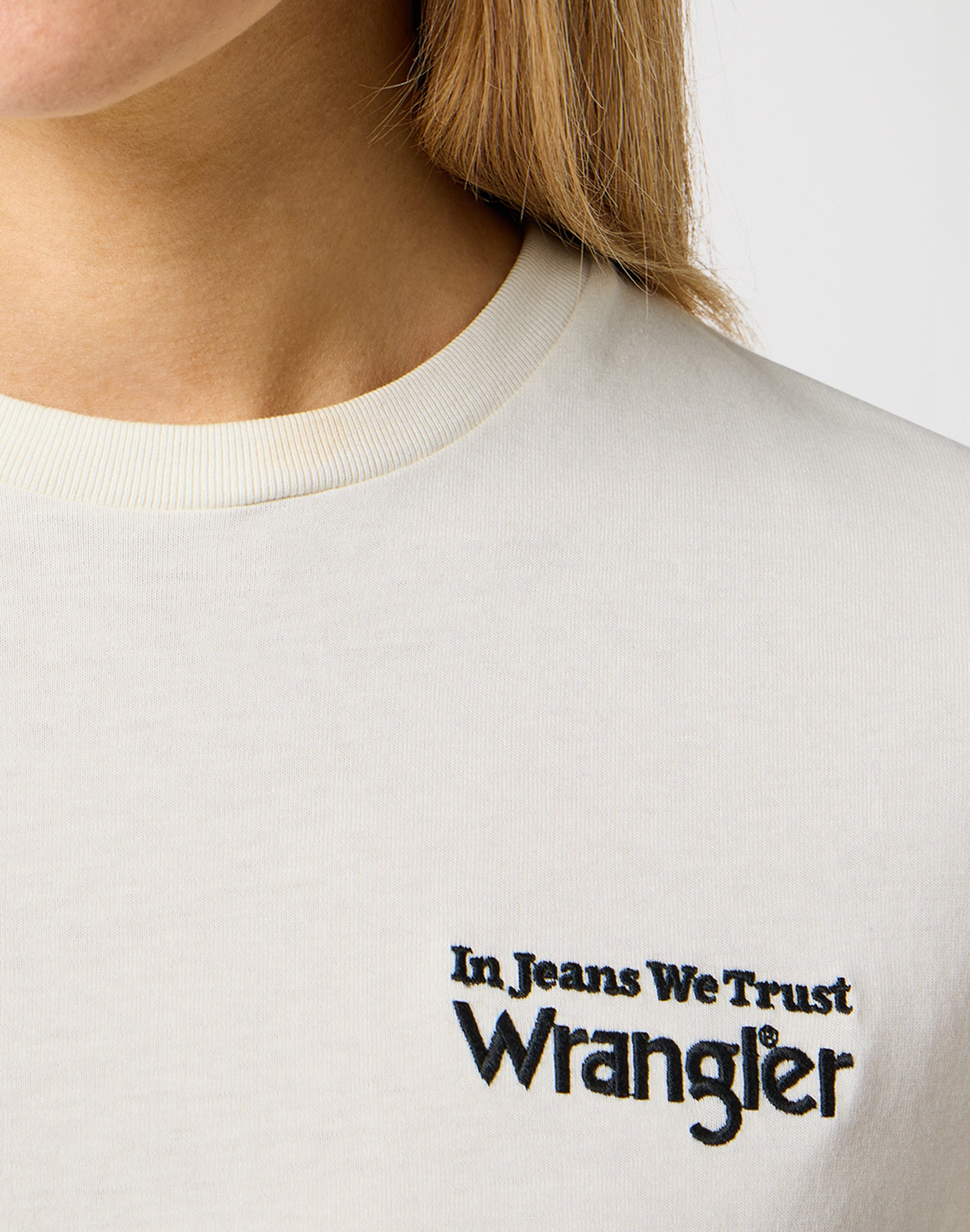 Graphic Tee in Vintage White T-shirts Wrangler   