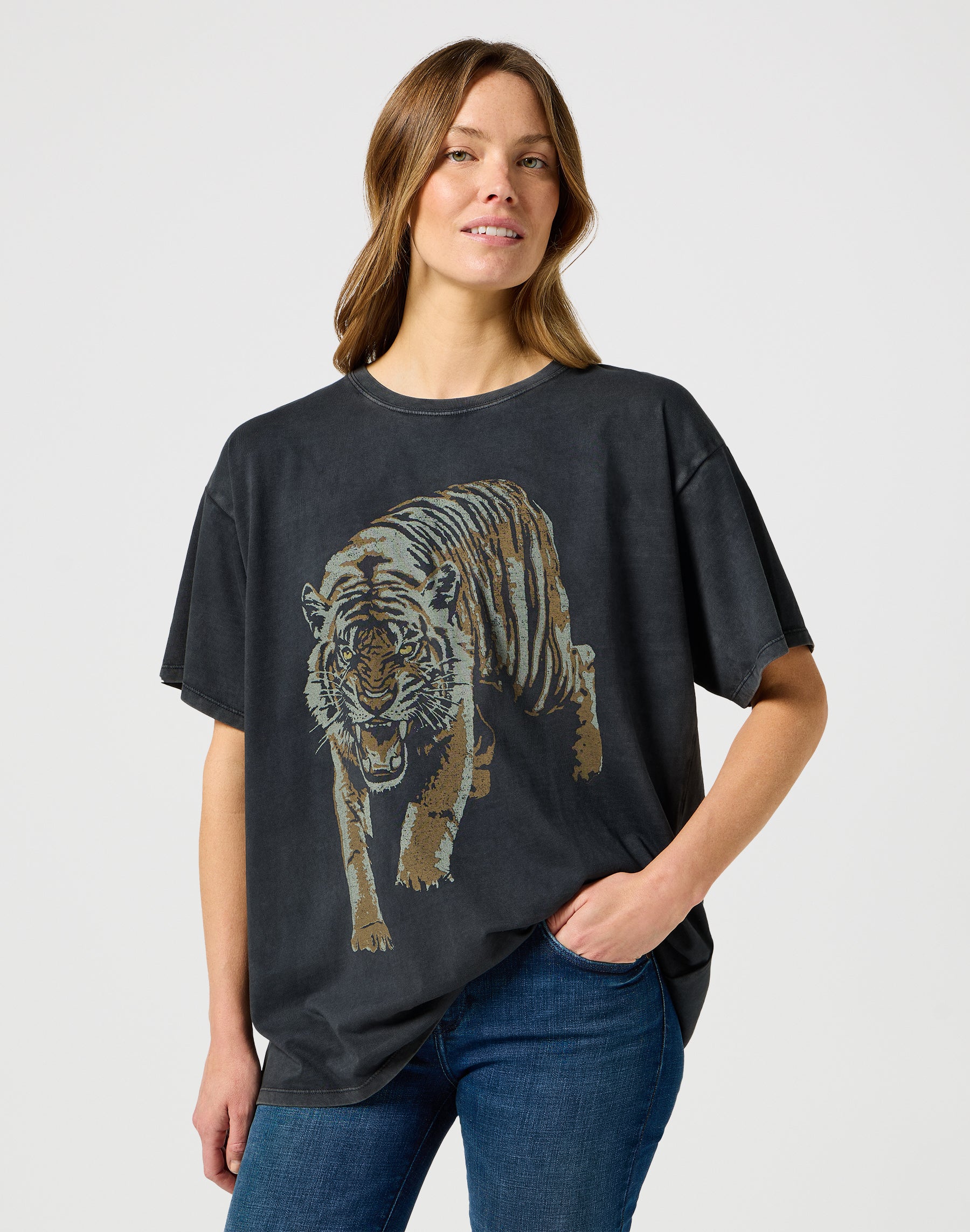 Tee oversized in Faded Black T-shirts Wrangler   