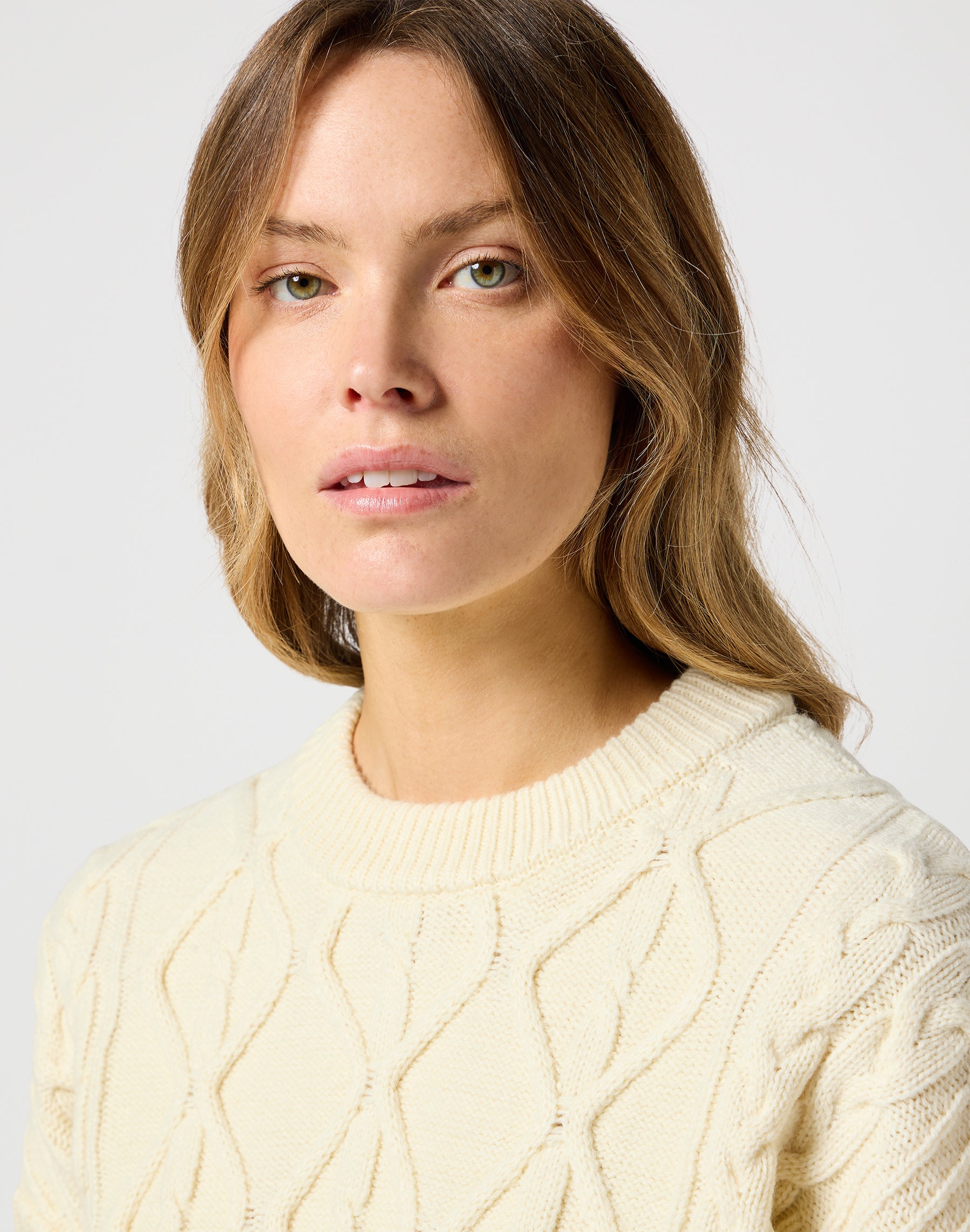 Cable Knit Sweater in Worn White Pullover Wrangler   