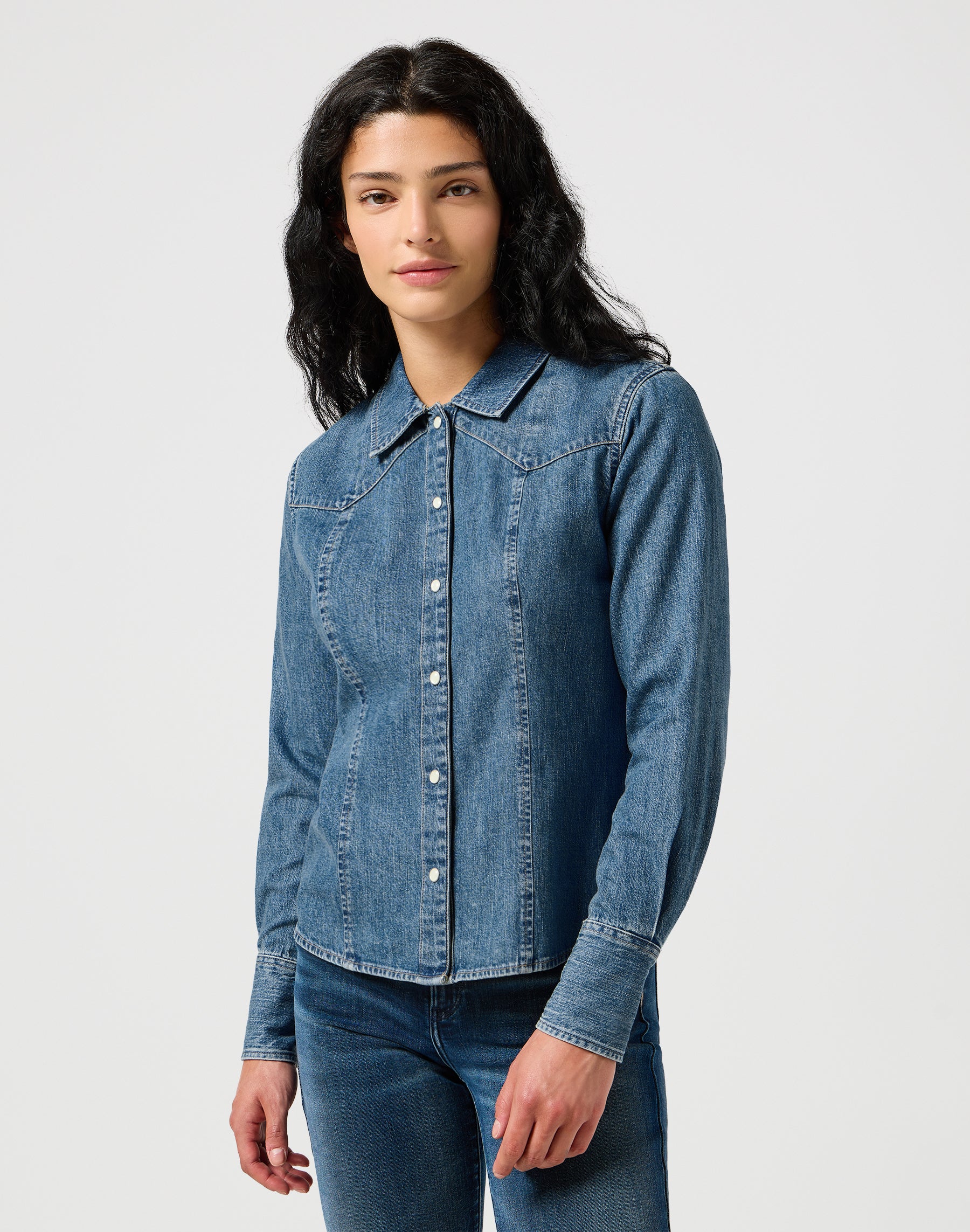 Exag Yoke Shirt in Faded Blue Chemises Wrangler   