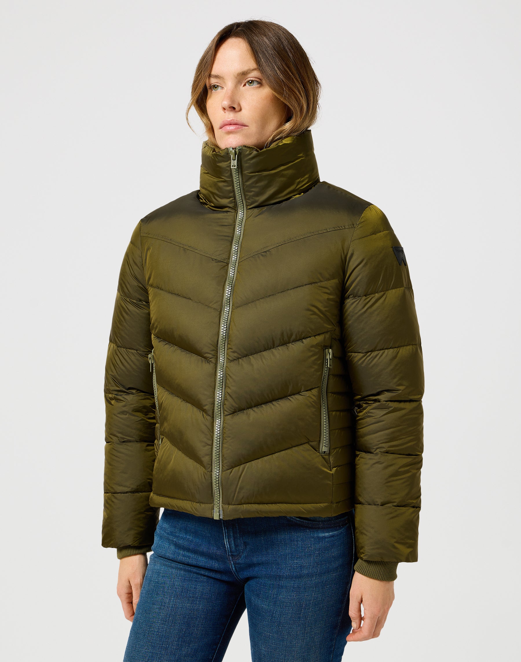 Short Puffer Jacket in Ivy Green Vestes Wrangler   