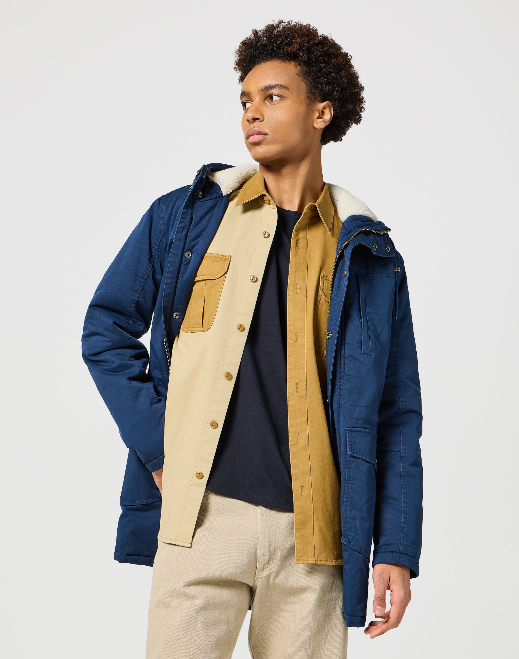 Casey Colorblock Shirt in Monks Robe Chemises Wrangler   