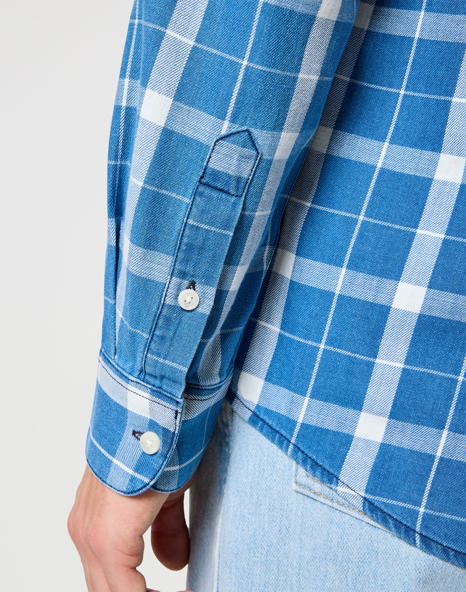 One Pocket Shirt in Blue Indigo Chemises Wrangler   